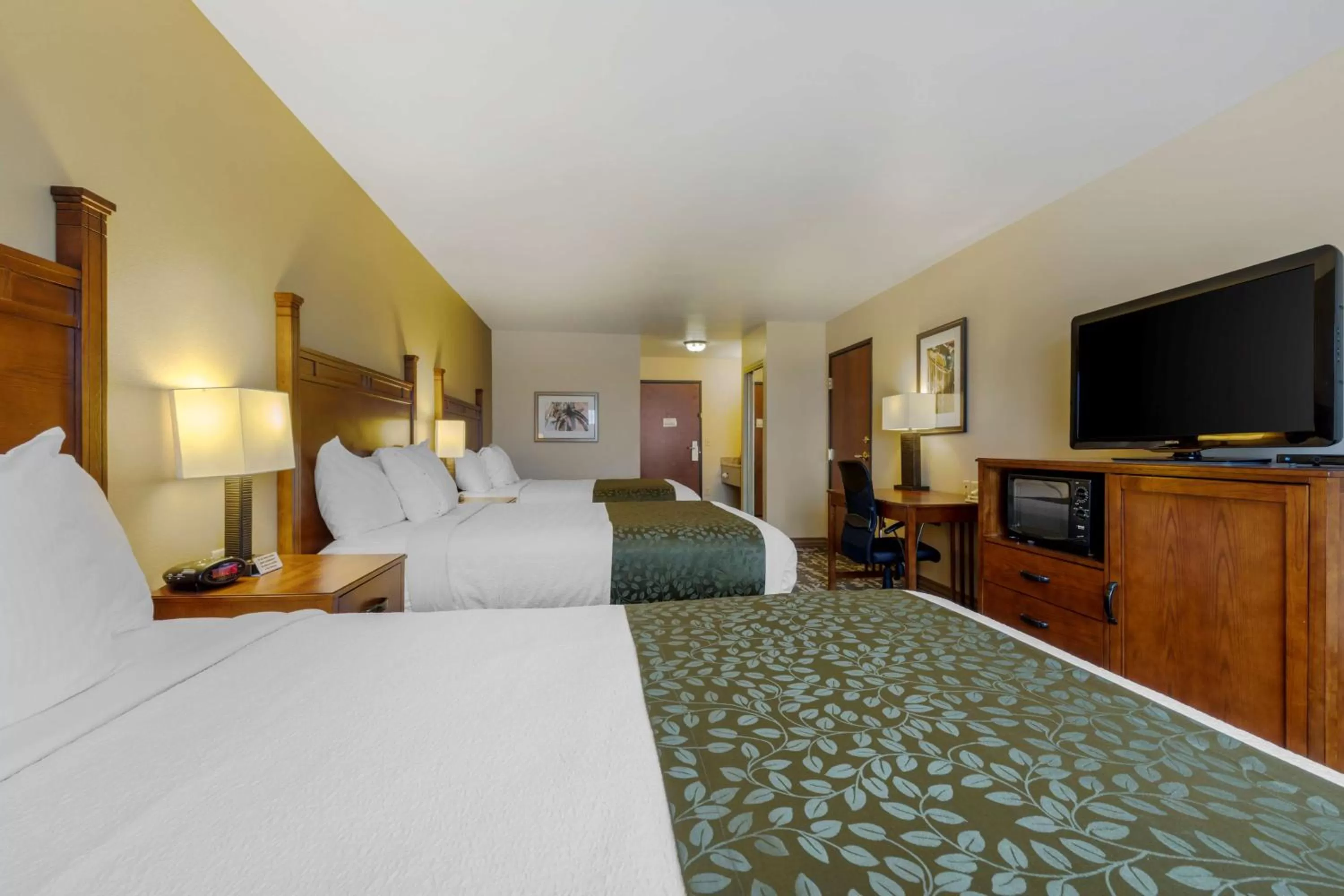 Bedroom, Bed in Best Western Plus Red River Inn