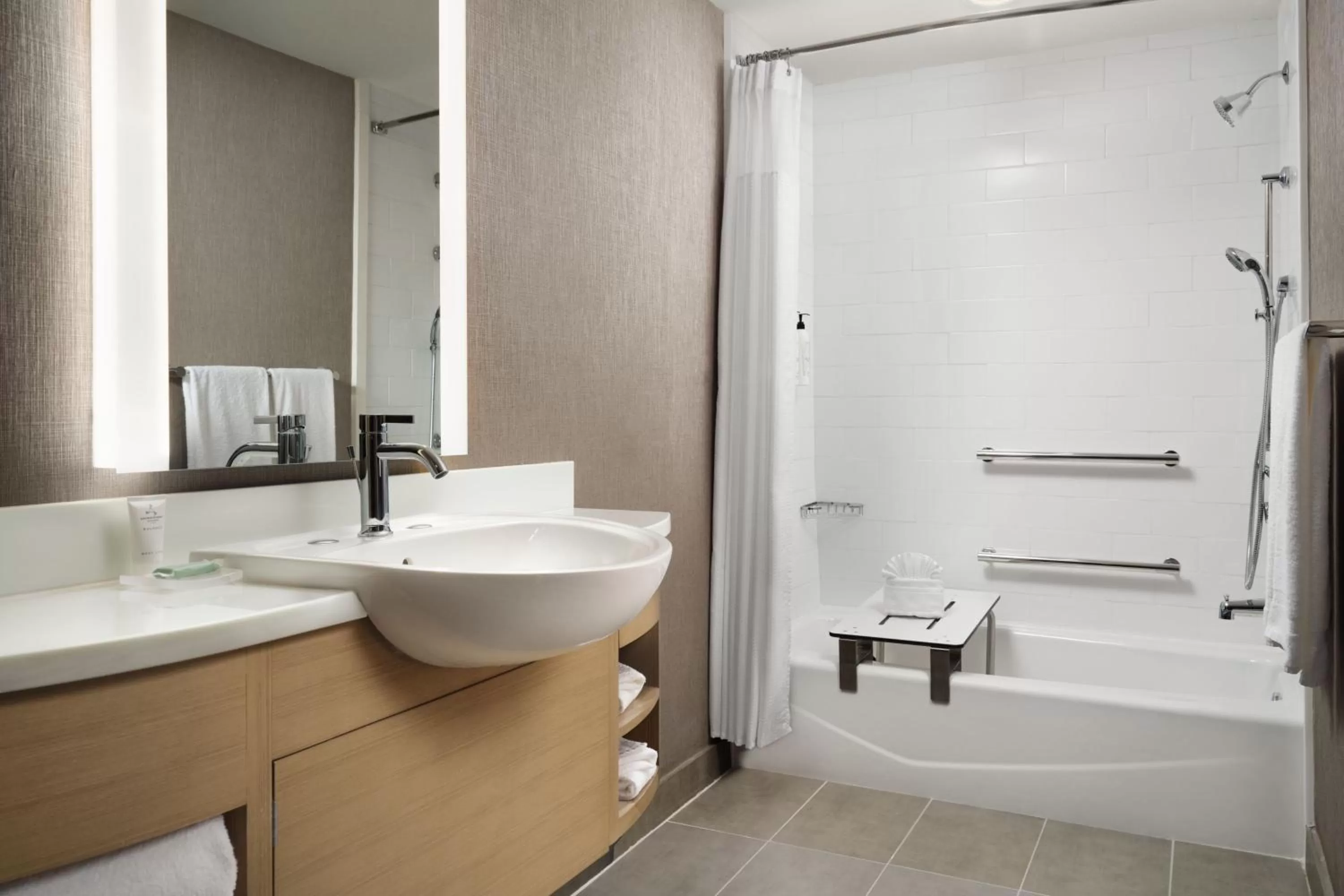 Bathroom in SpringHill Suites by Marriott Milpitas Silicon Valley