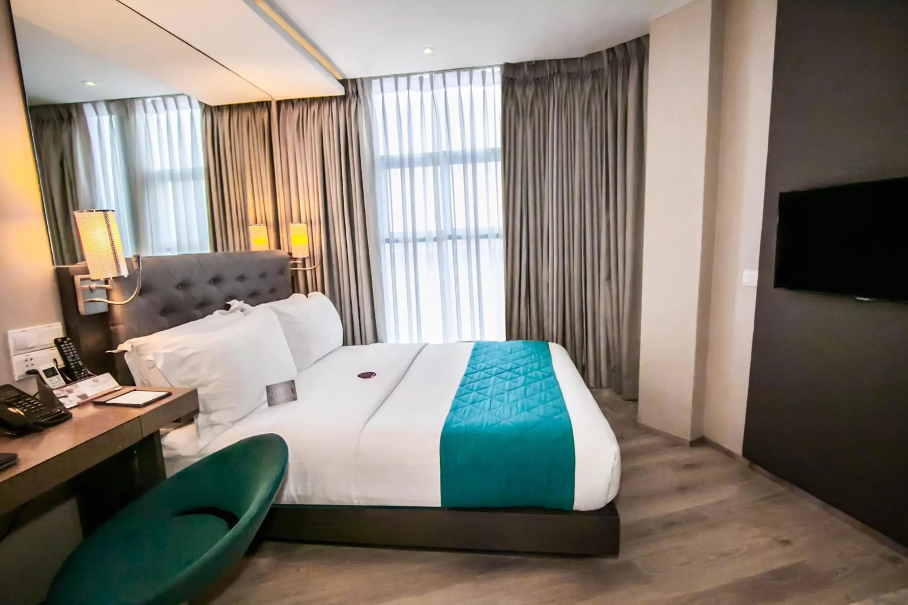 Deluxe Queen Room in Hotel XYZ Deluxe Queen Room in Hotel XYZ