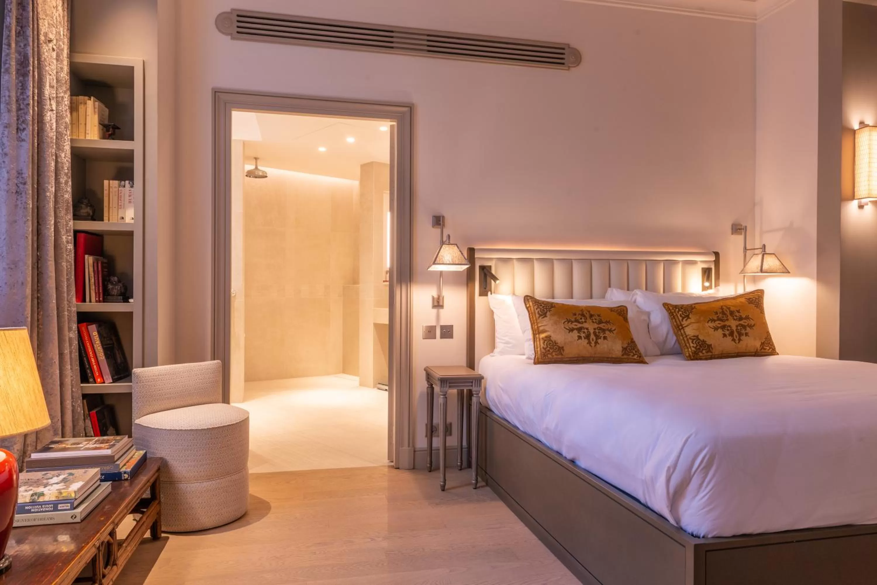 Bed in Hotel de Montesquieu