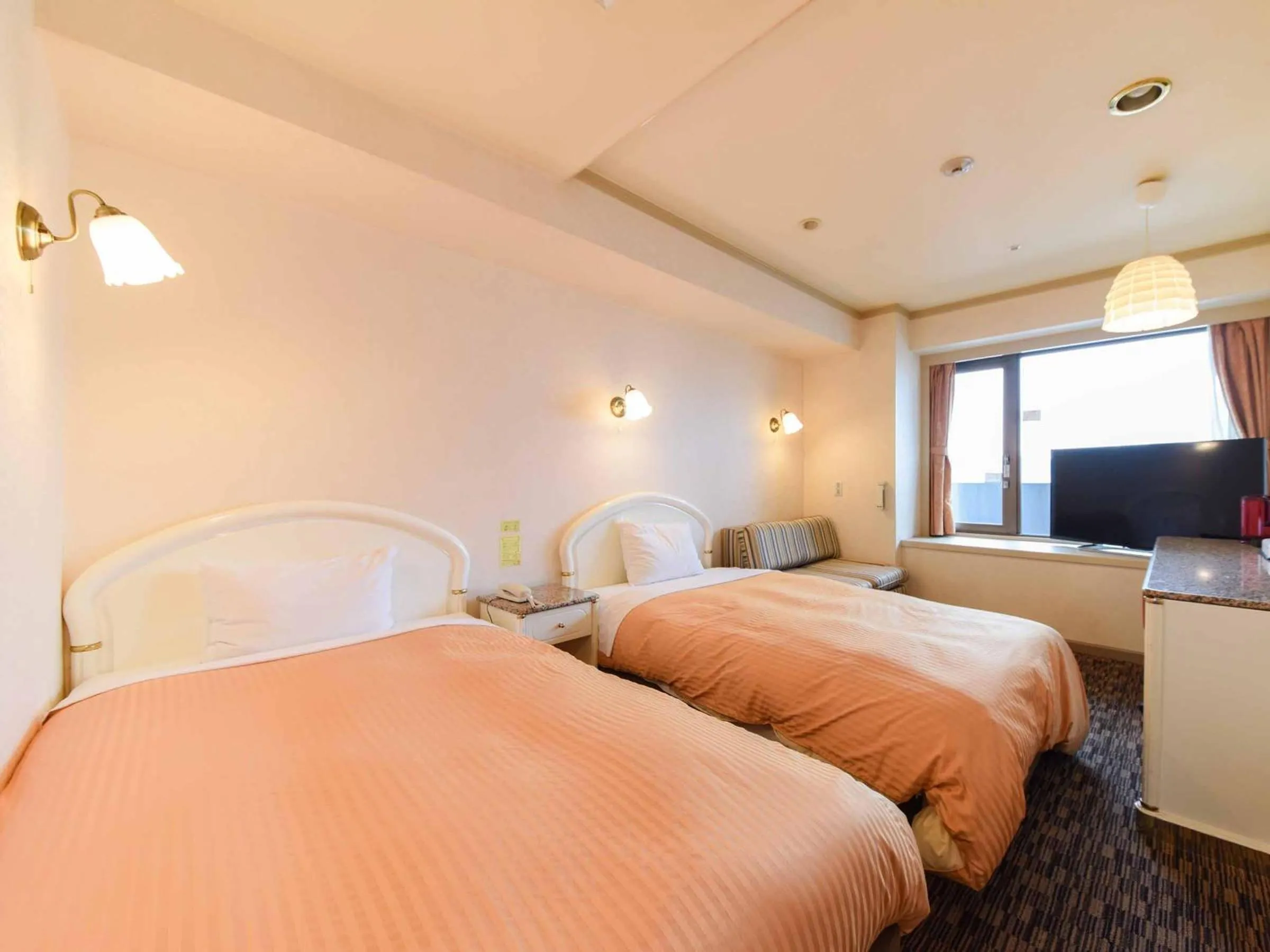 Bedroom, Bed in Kobe Sannomiya Union Hotel