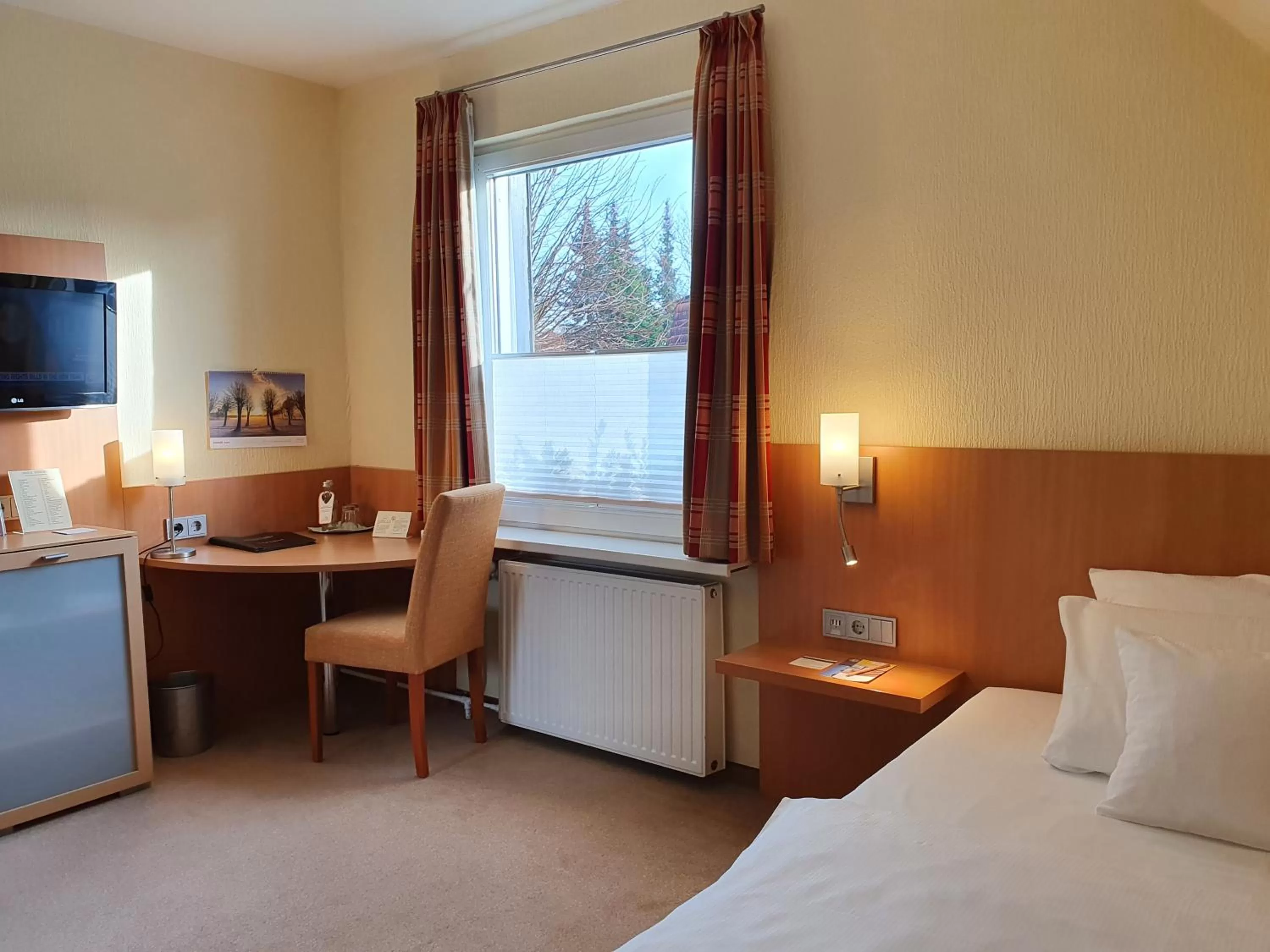 Staff, Bed in Hotel Paulsen