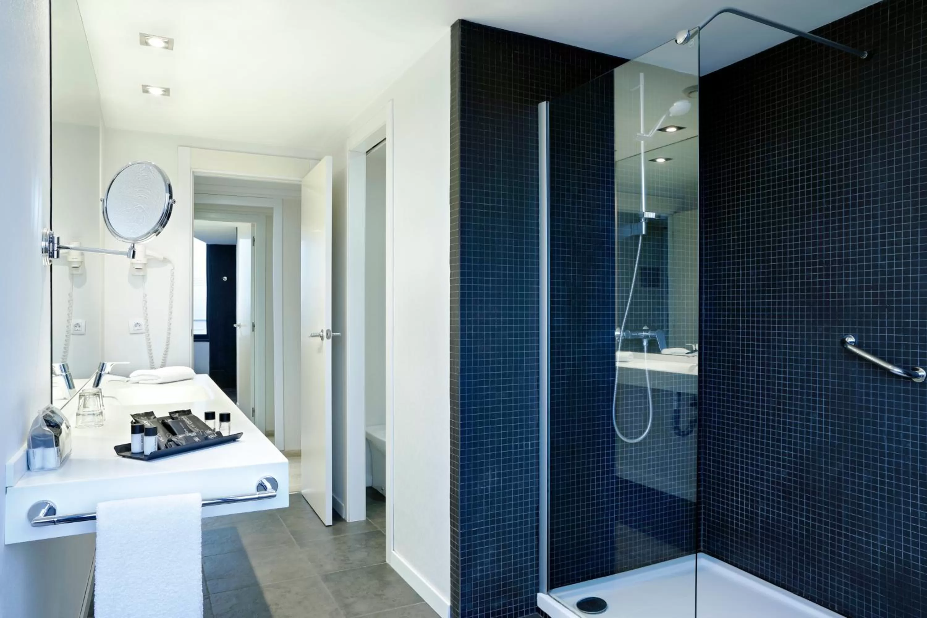 Bathroom in Hotel Alimara