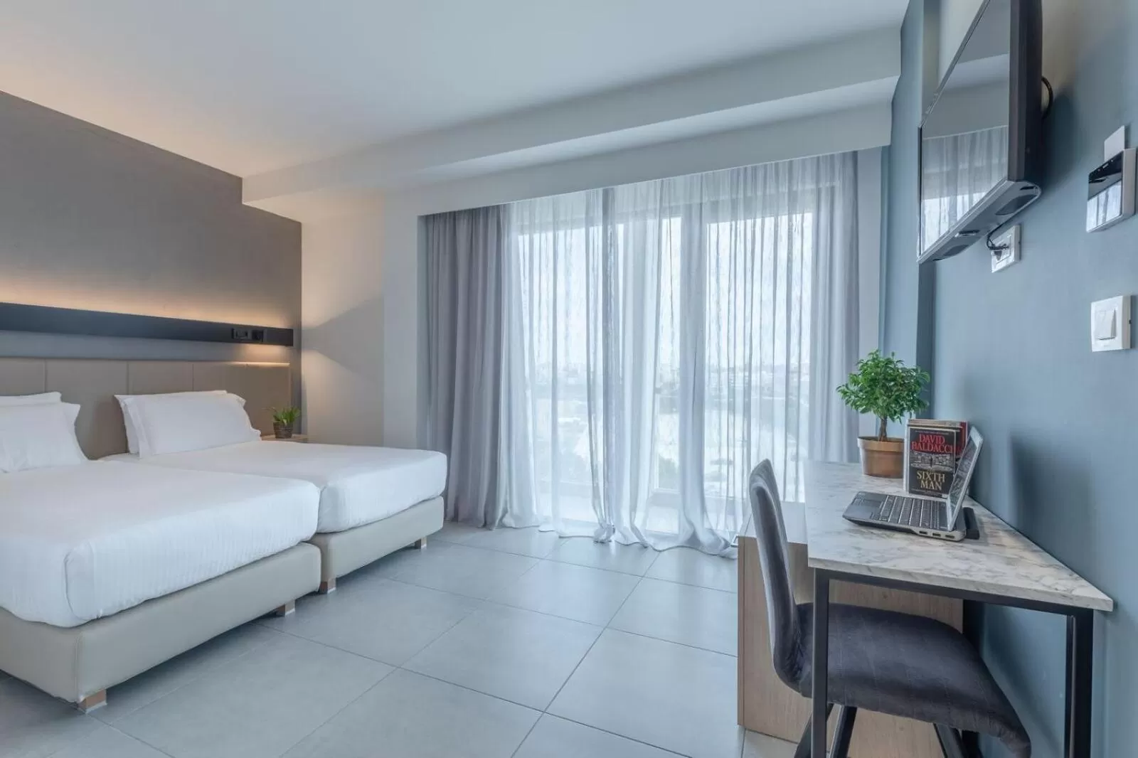 Bed in Hotel Avra by Smile hotels - Free Airport Shuttle