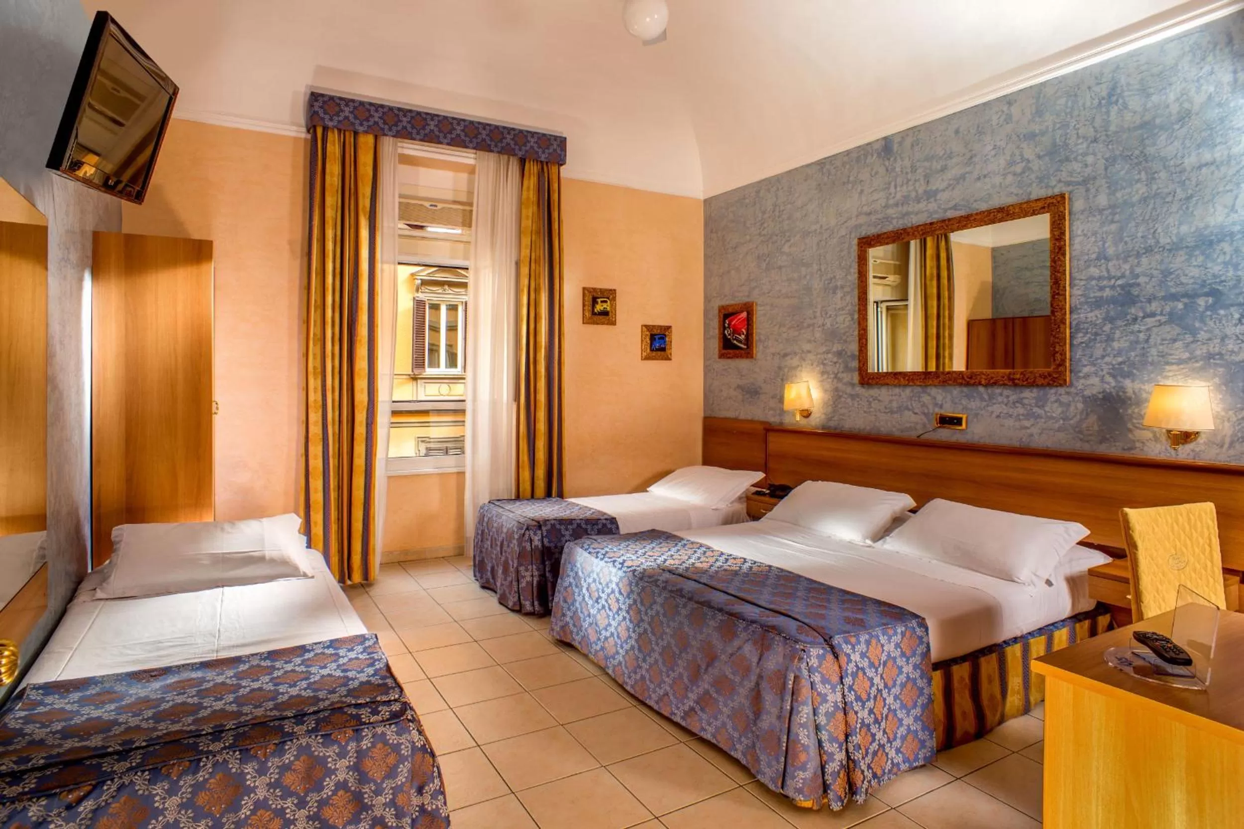 Photo of the whole room, Bed in Hotel Assisi