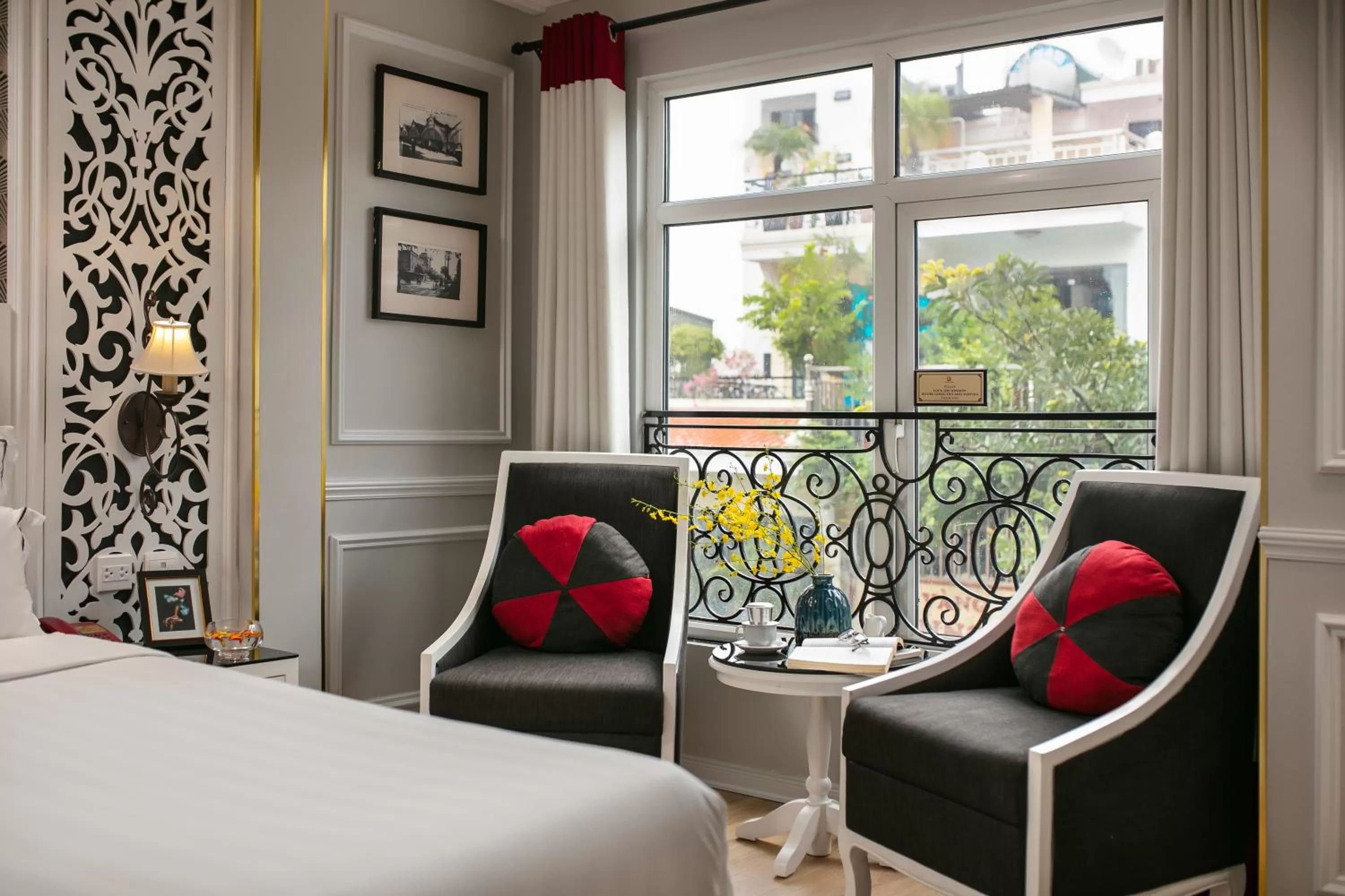 Living room, Bed in Lavender Central Hotel & Spa Hanoi