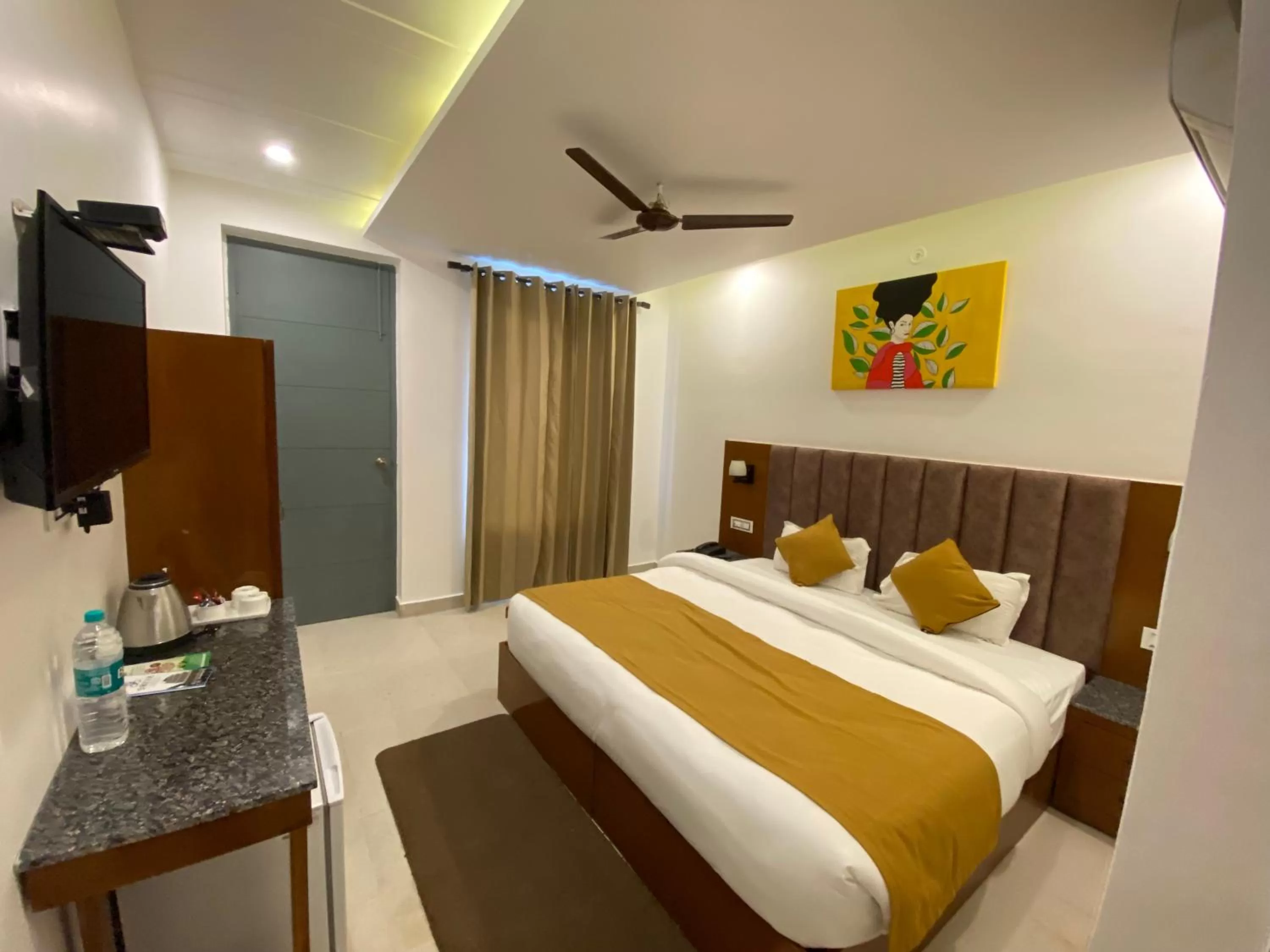 Bedroom, Bed in Hotel Shiva Yog Sthal