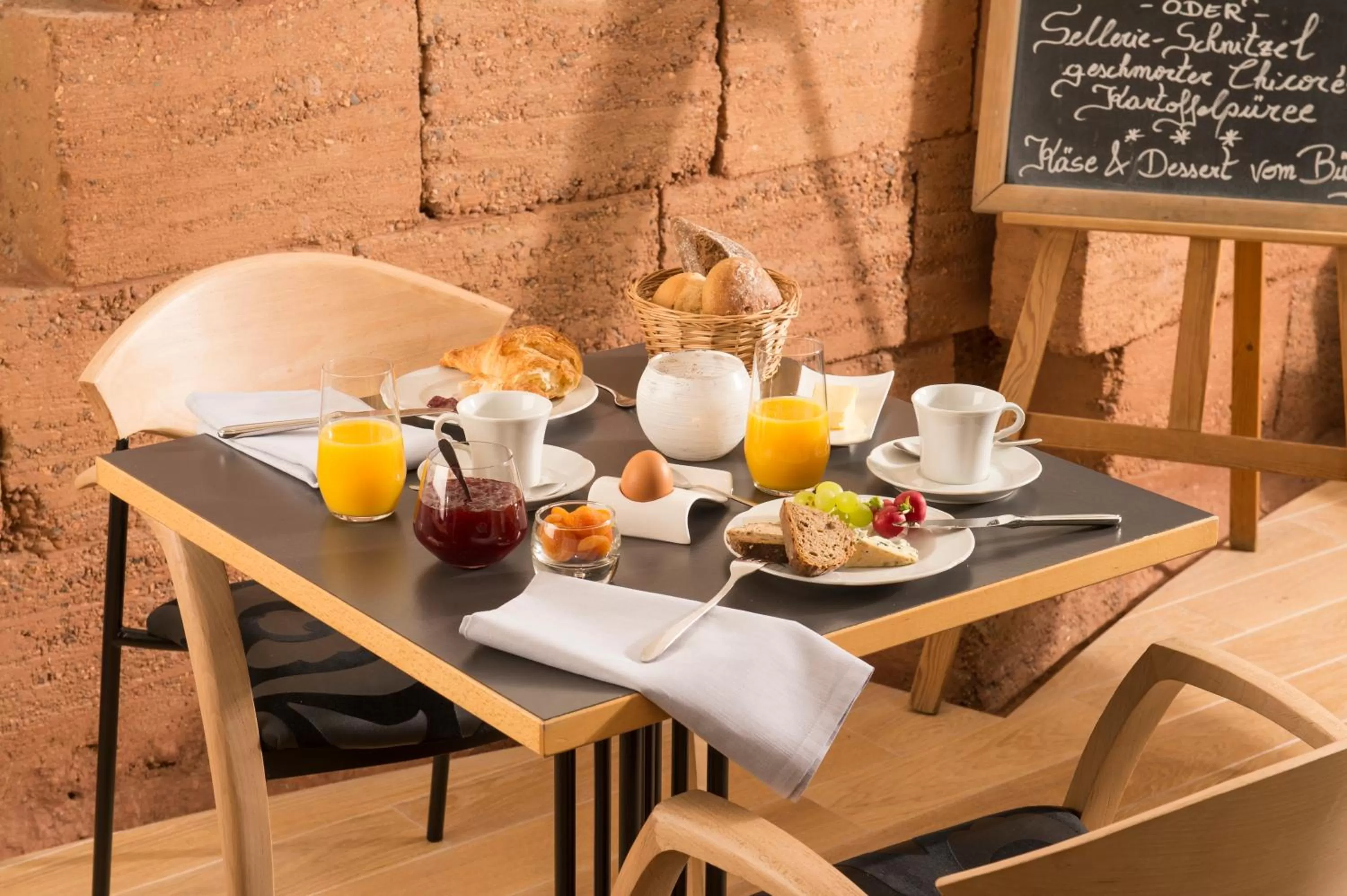 Continental breakfast in Sleepwood Hotel