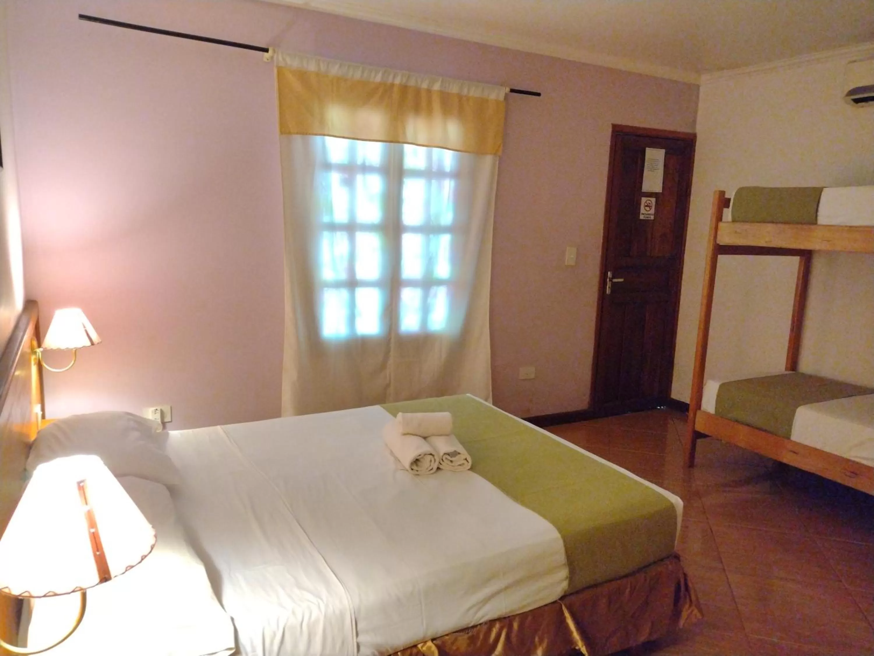 Bed in La Cautiva Iguazú Hotel