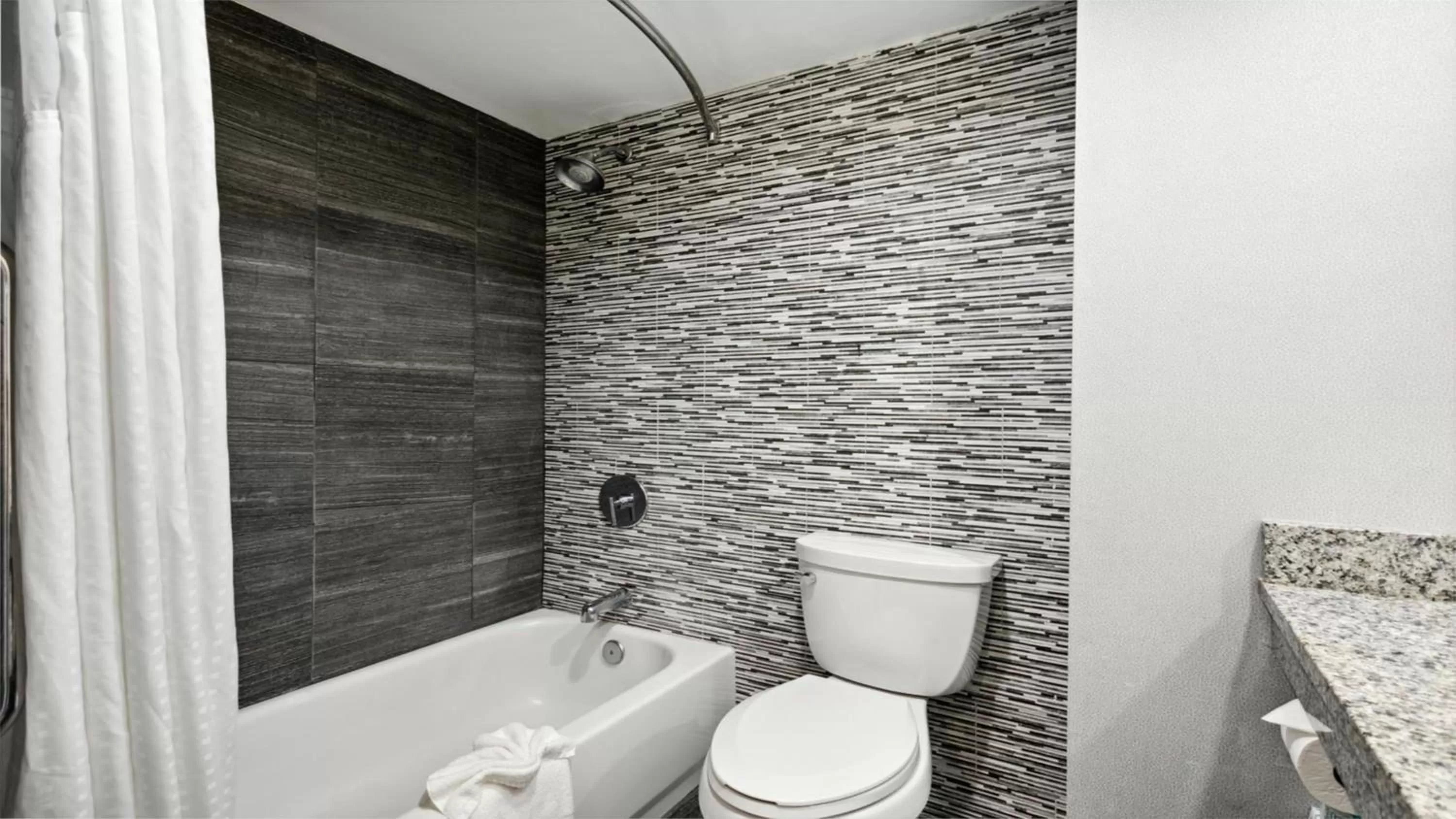 Bathroom in Holiday Inn Express Williamsburg North by IHG