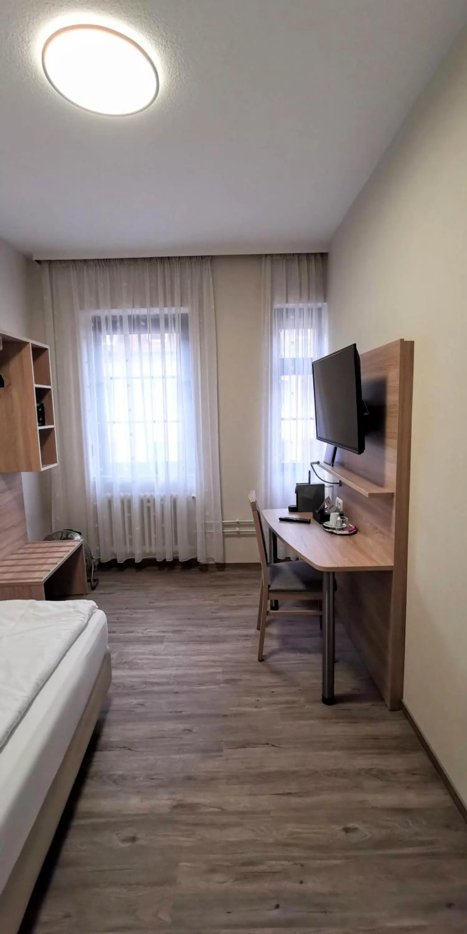 Photo of the whole room, TV/Entertainment Center in Zum Winzermännle