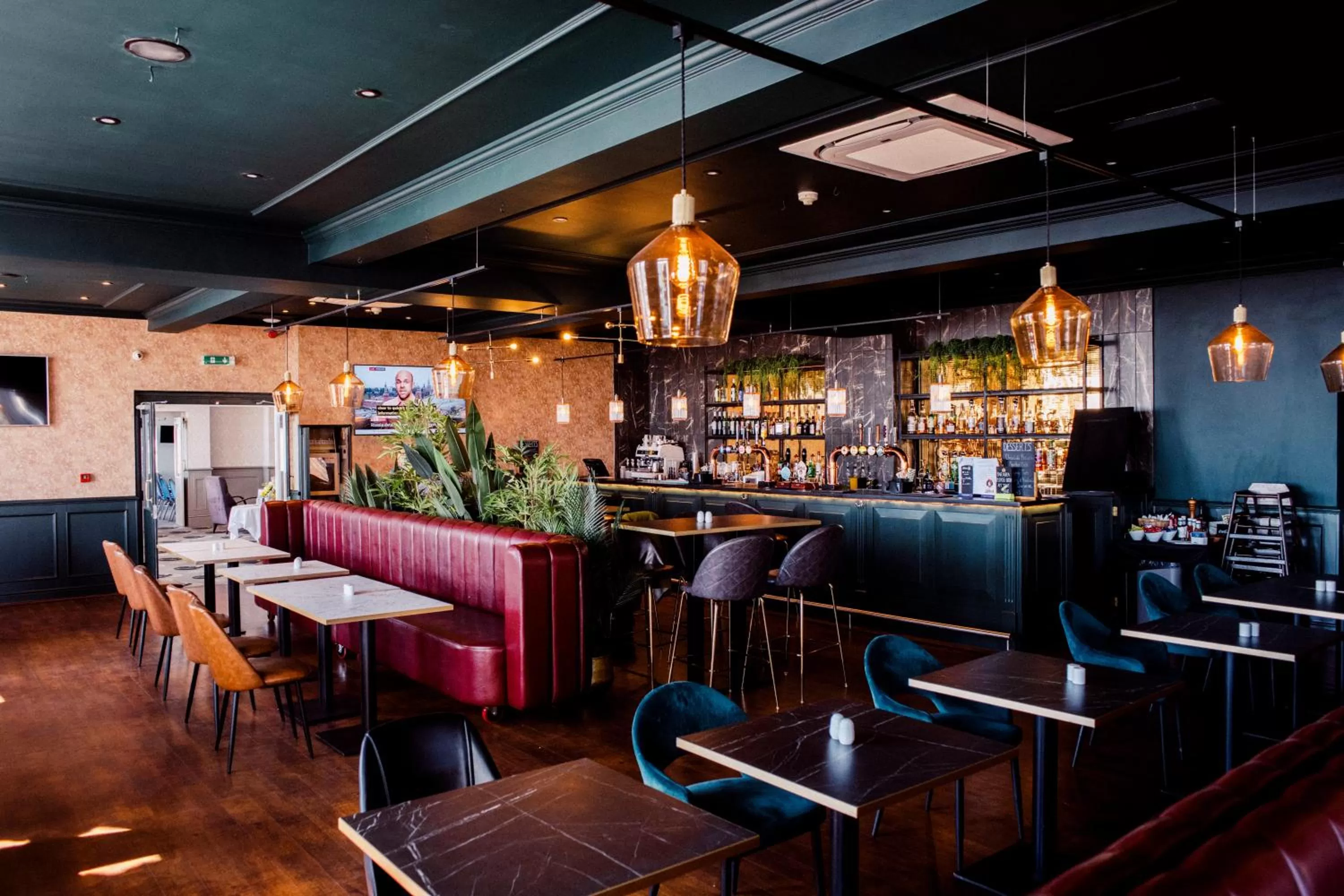 Restaurant/places to eat in San Clu Hotel, Bar & Brasserie