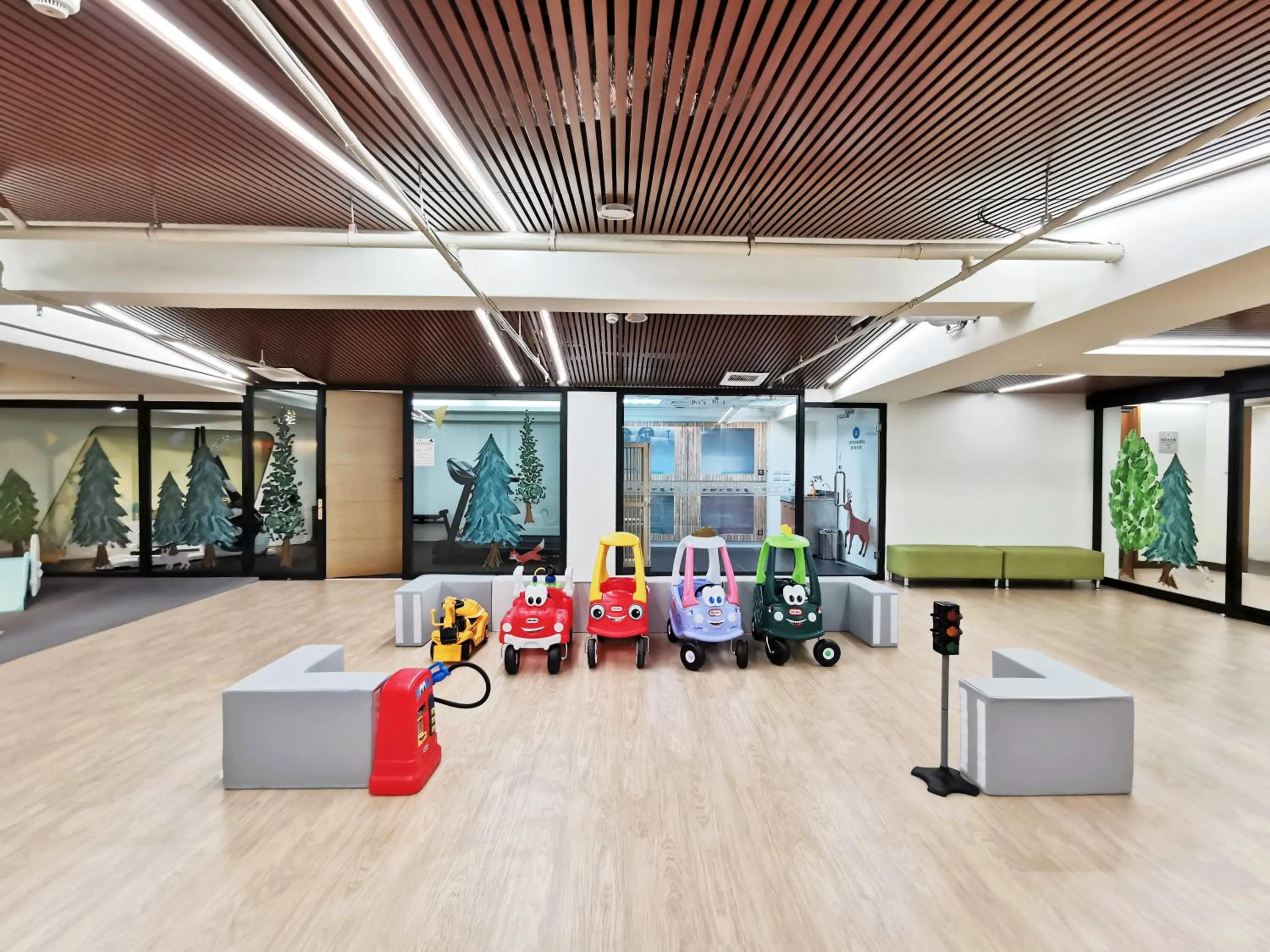 Children play ground, Fitness Center/Facilities in Azure Hotel