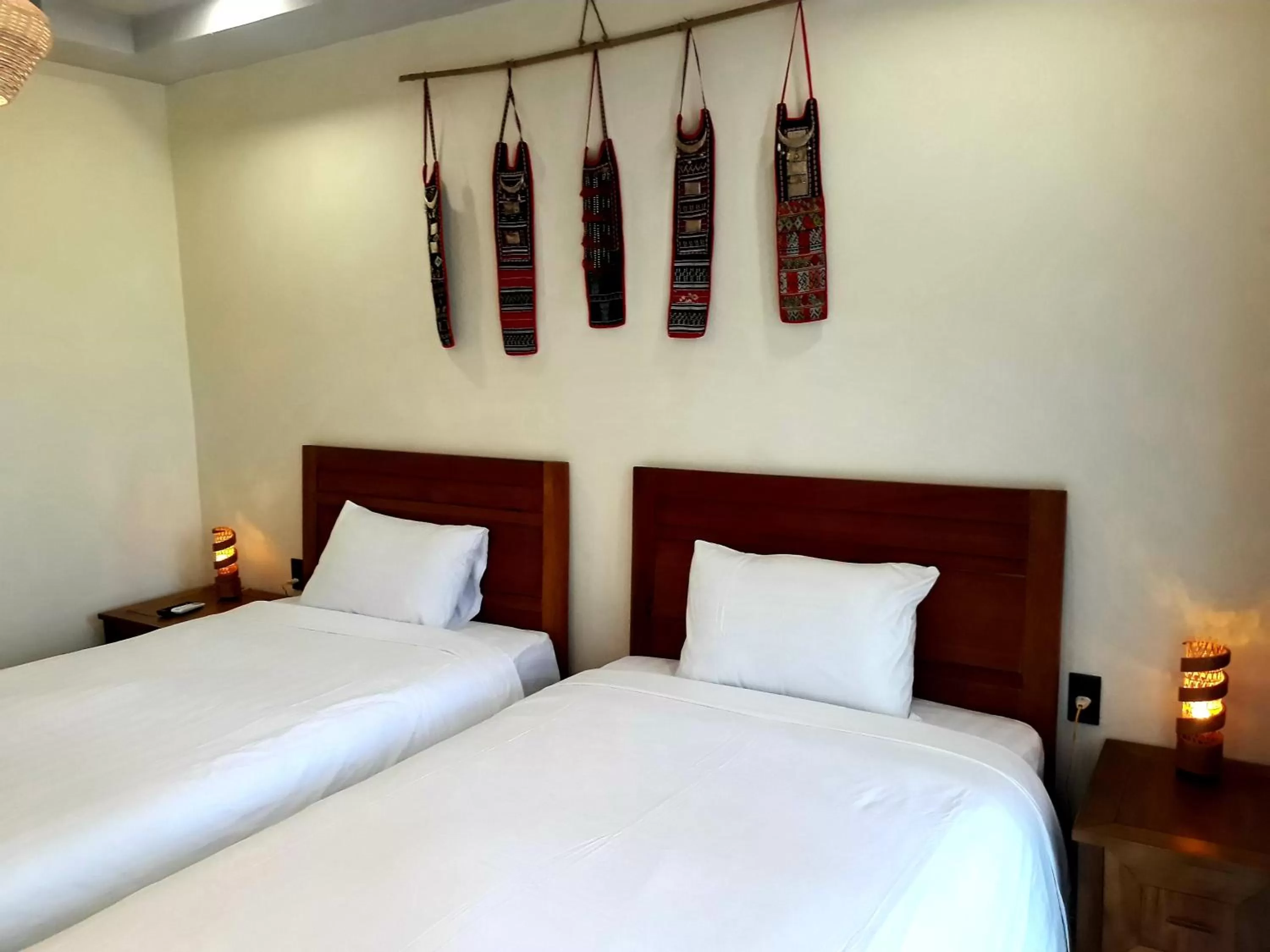 Bedroom, Bed in Pink Tulip Hoi An