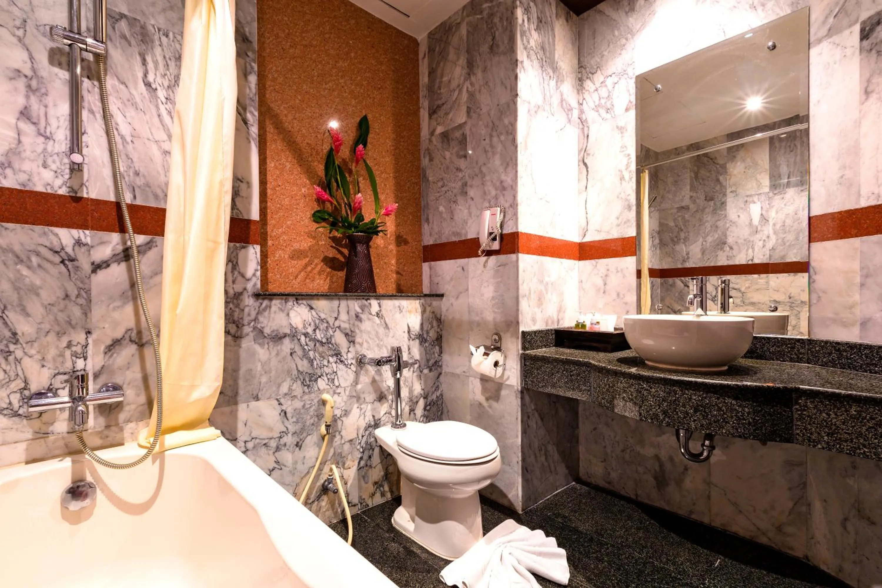 Toilet in Nipa Resort, Patong Beach