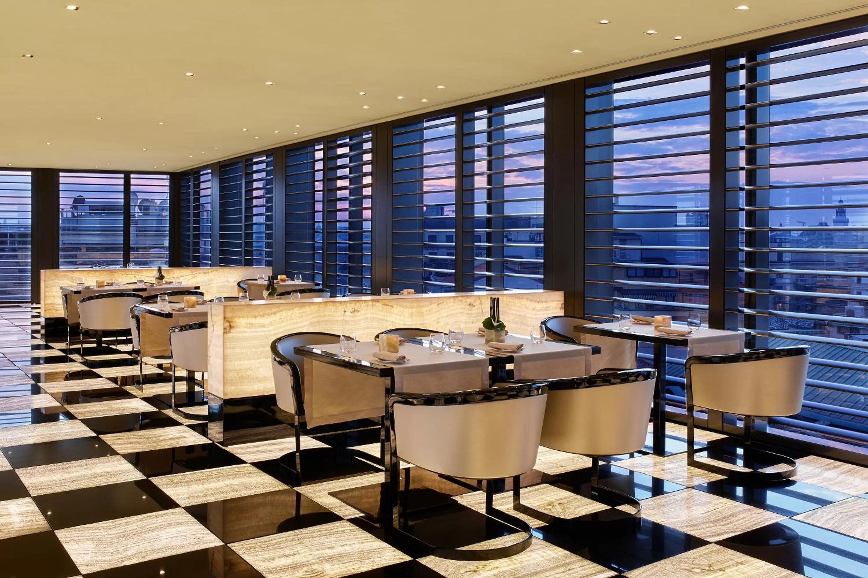Restaurant/places to eat in Armani Hotel Milano