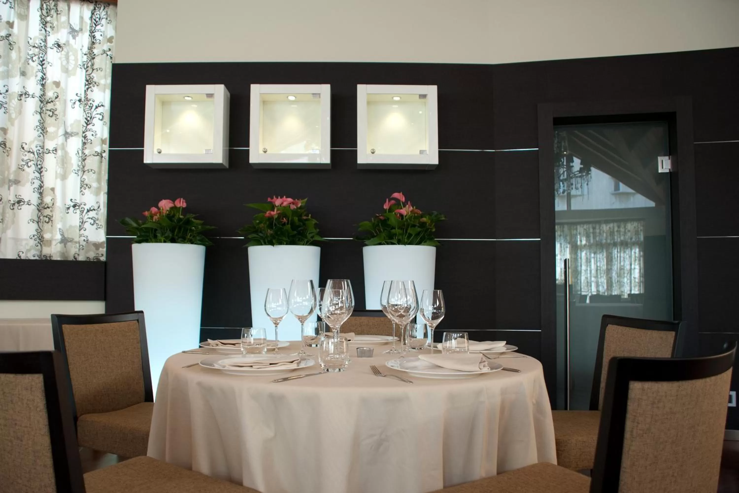 Restaurant/places to eat in Hotel Federico II