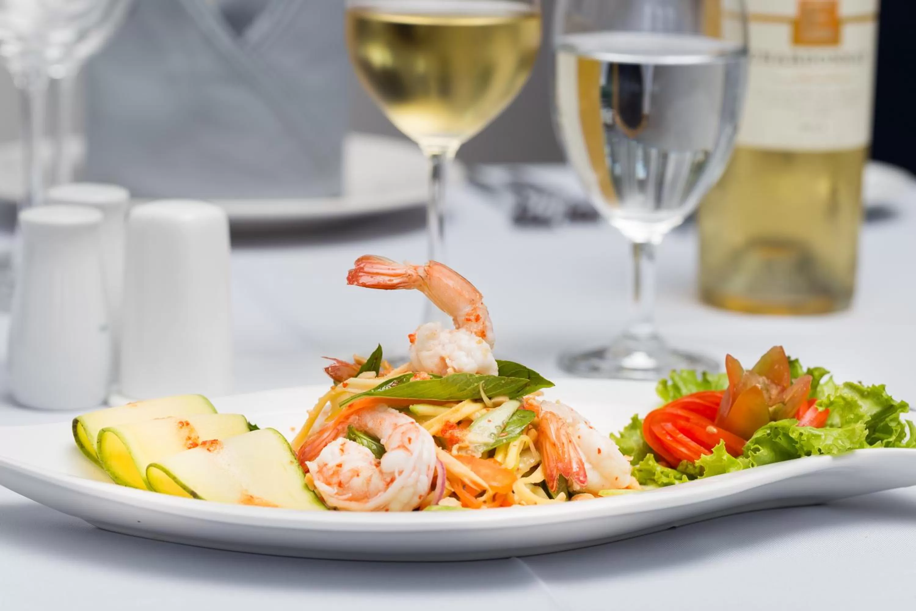 Food and drinks in Cambana La Riviere Boutique