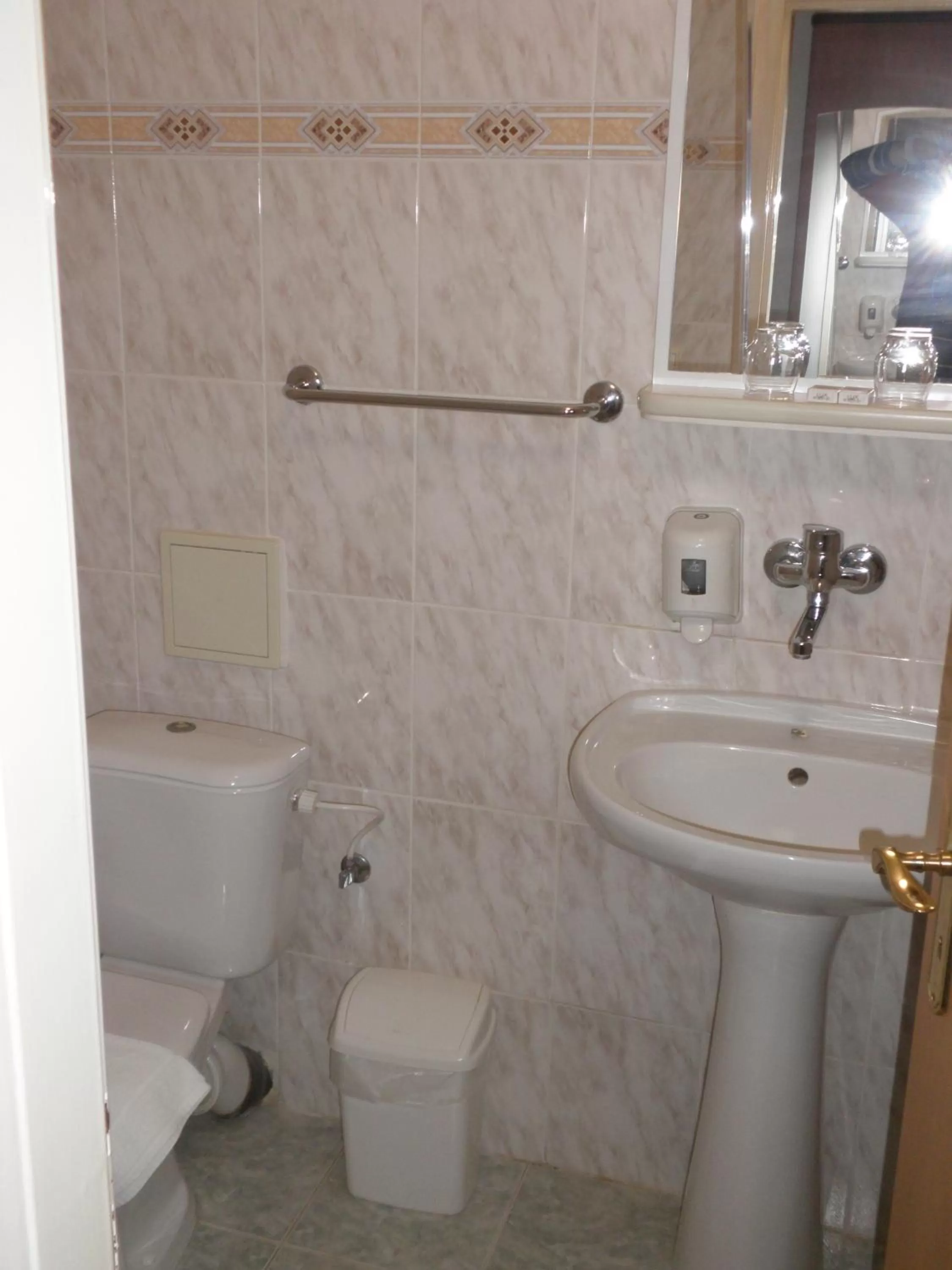 Bathroom in Hotel Le Café