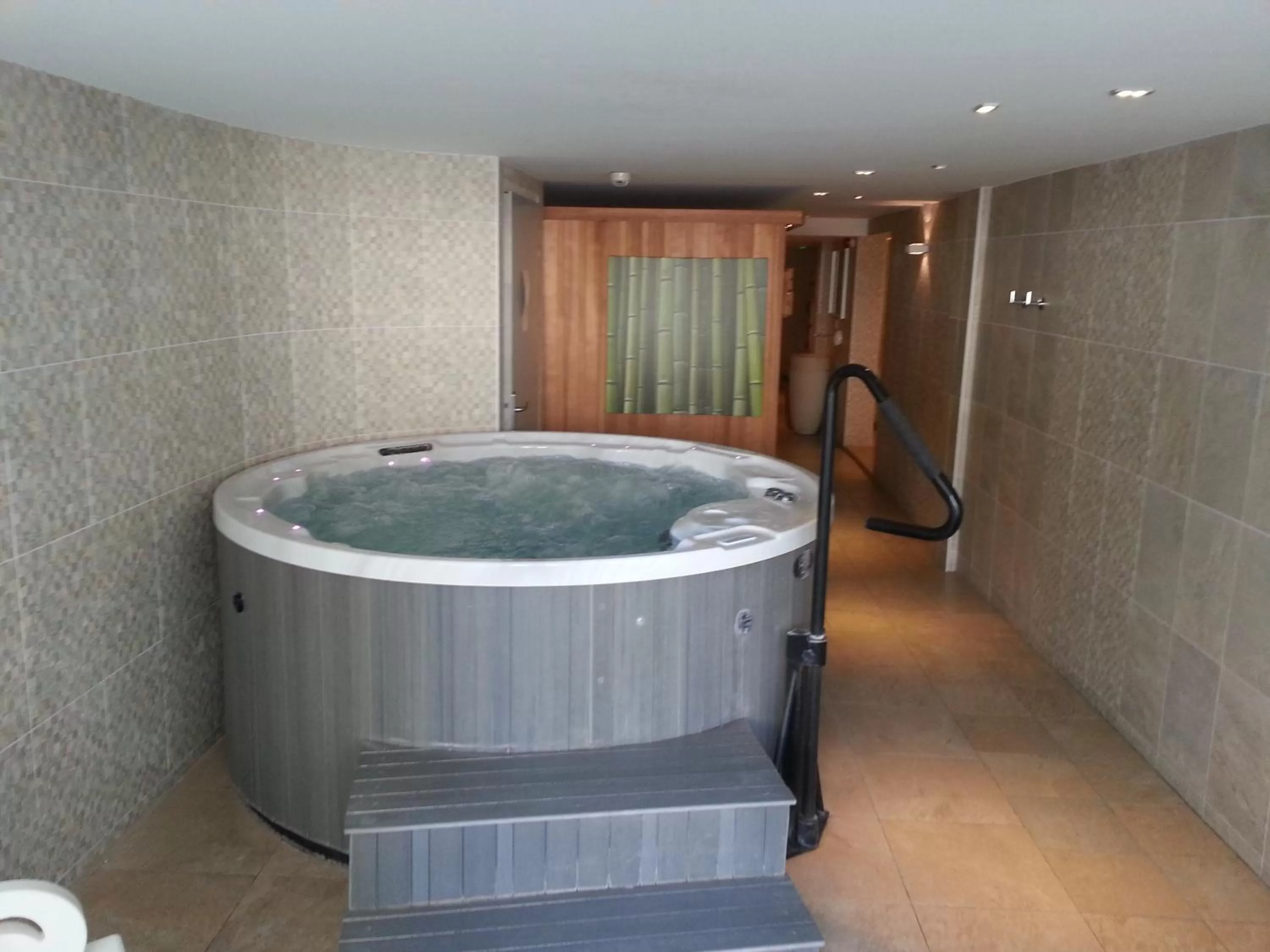 Hot Tub in ibis Styles Quiberon Centre