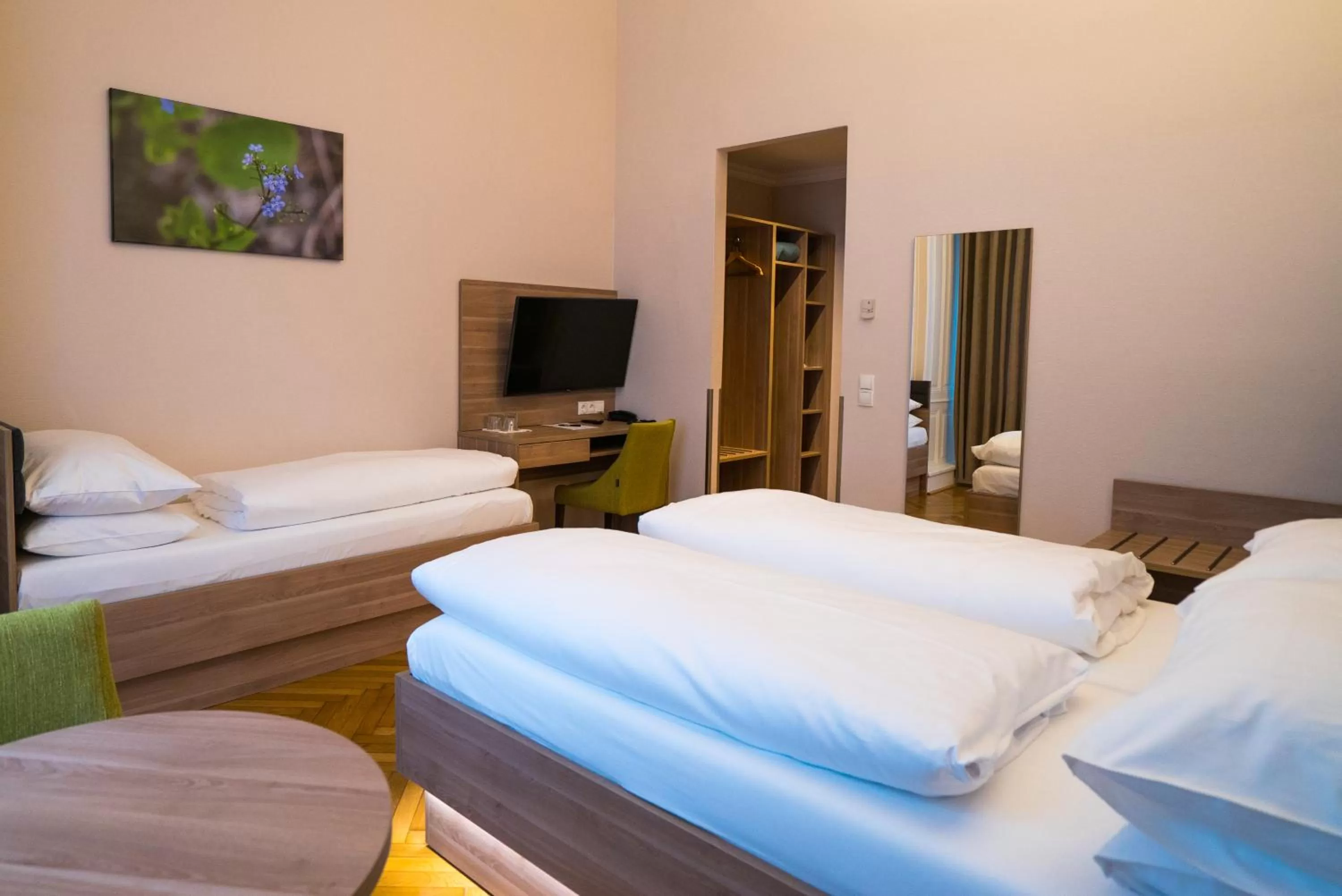 Photo of the whole room, Bed in Hotel Marc Aurel - Vienna City Center