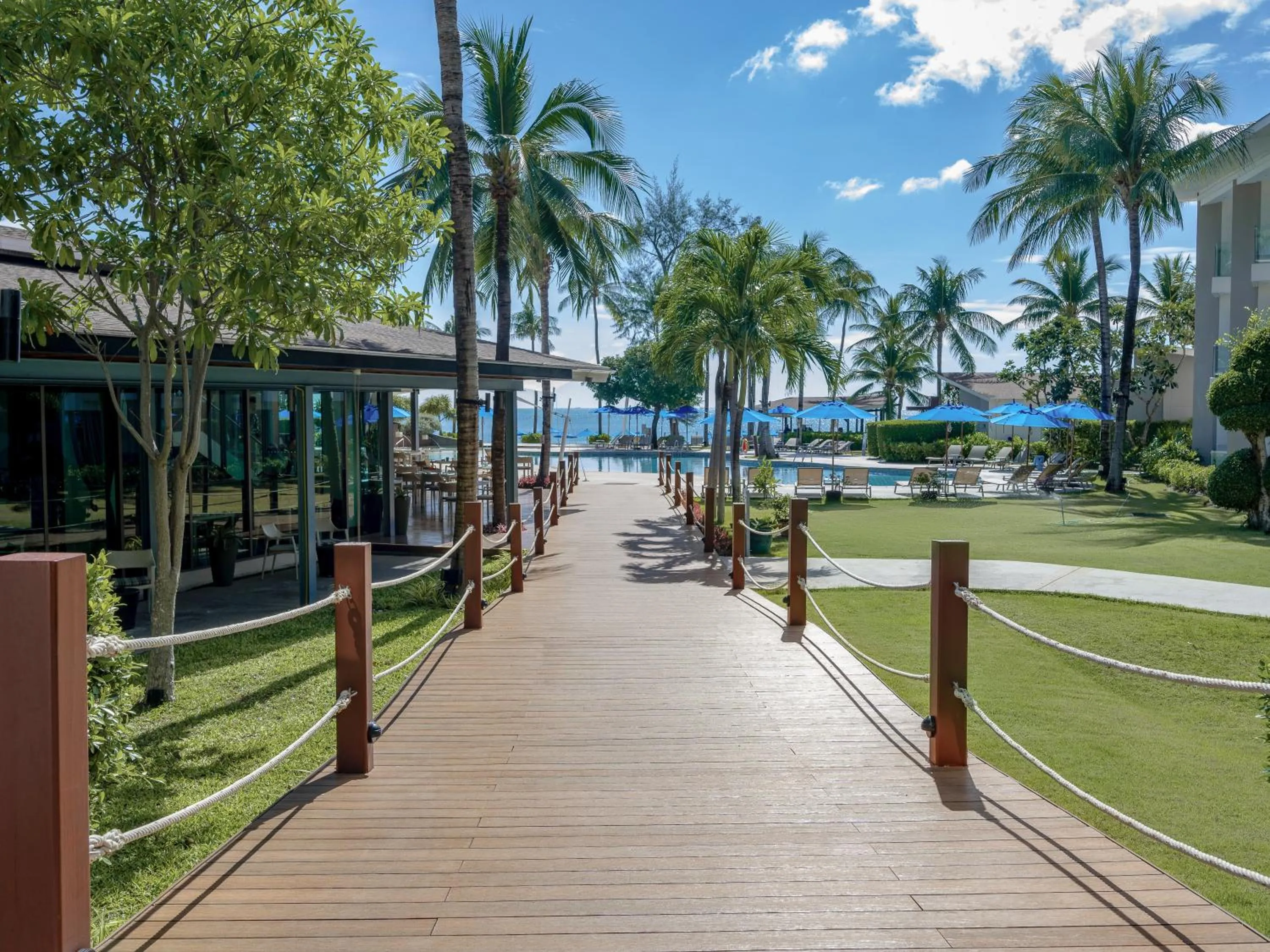 Garden in OZO Chaweng Samui