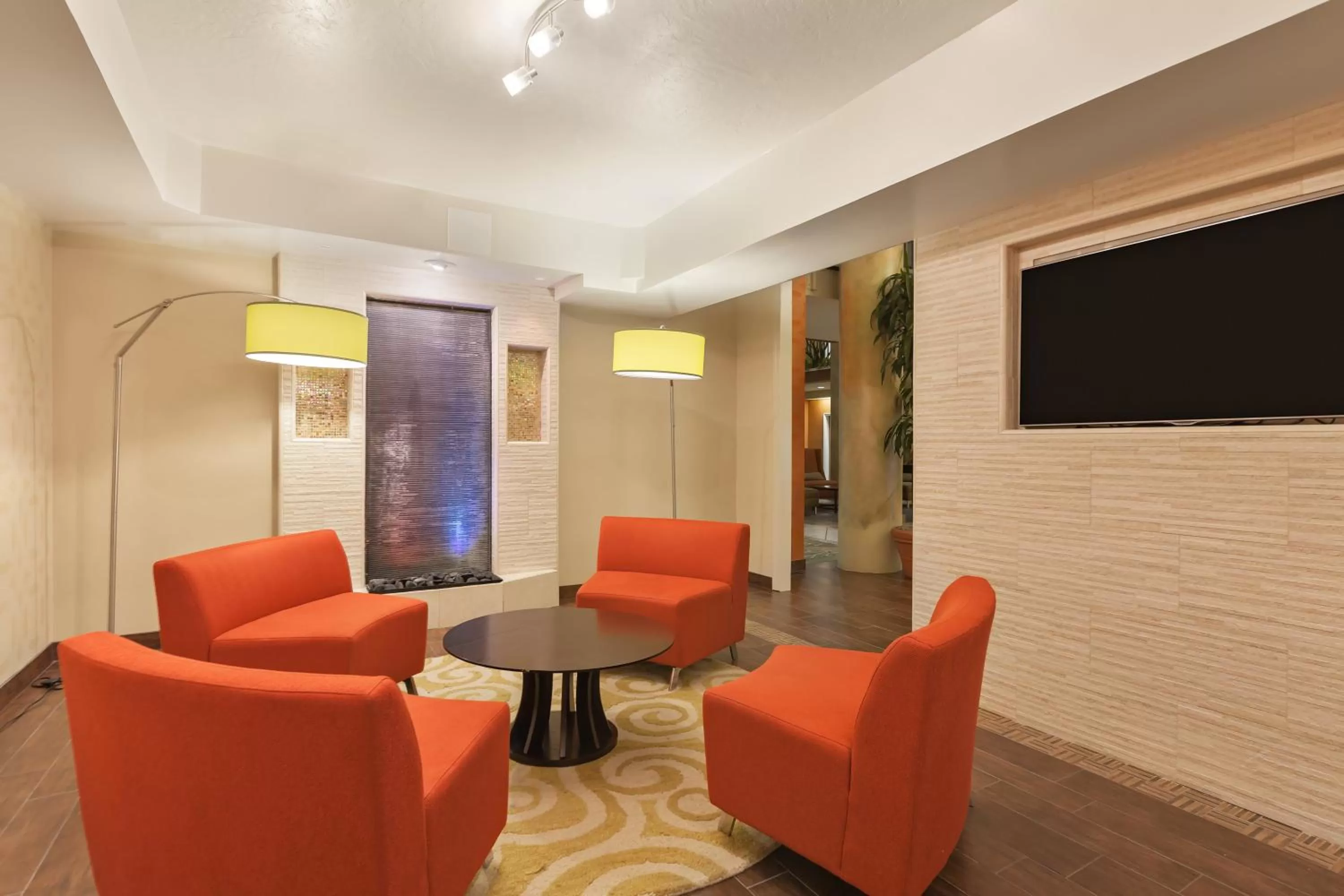 Property building in Holiday Inn Express Hotel & Suites San Jose-Morgan Hill by IHG