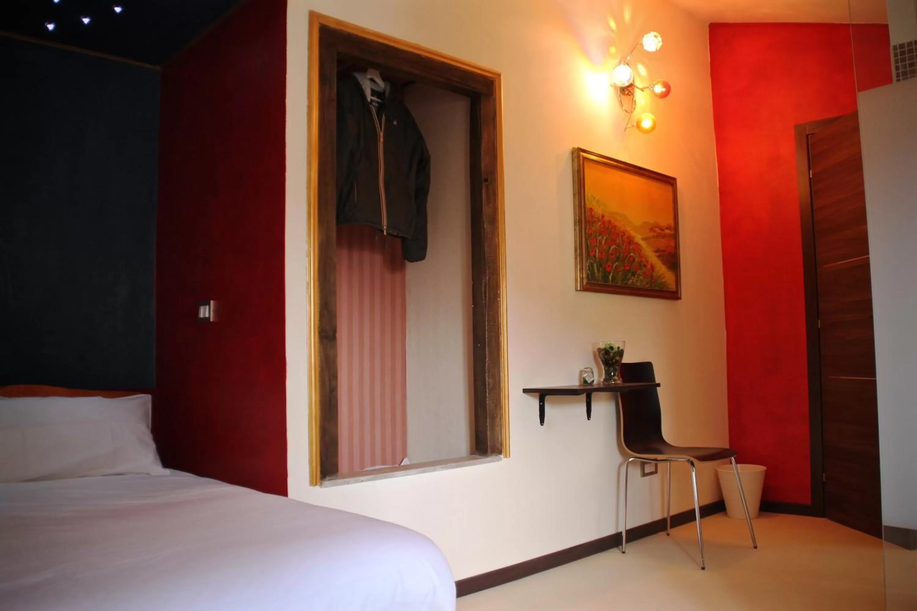 Photo of the whole room, Bed in Antica Corte del Castello