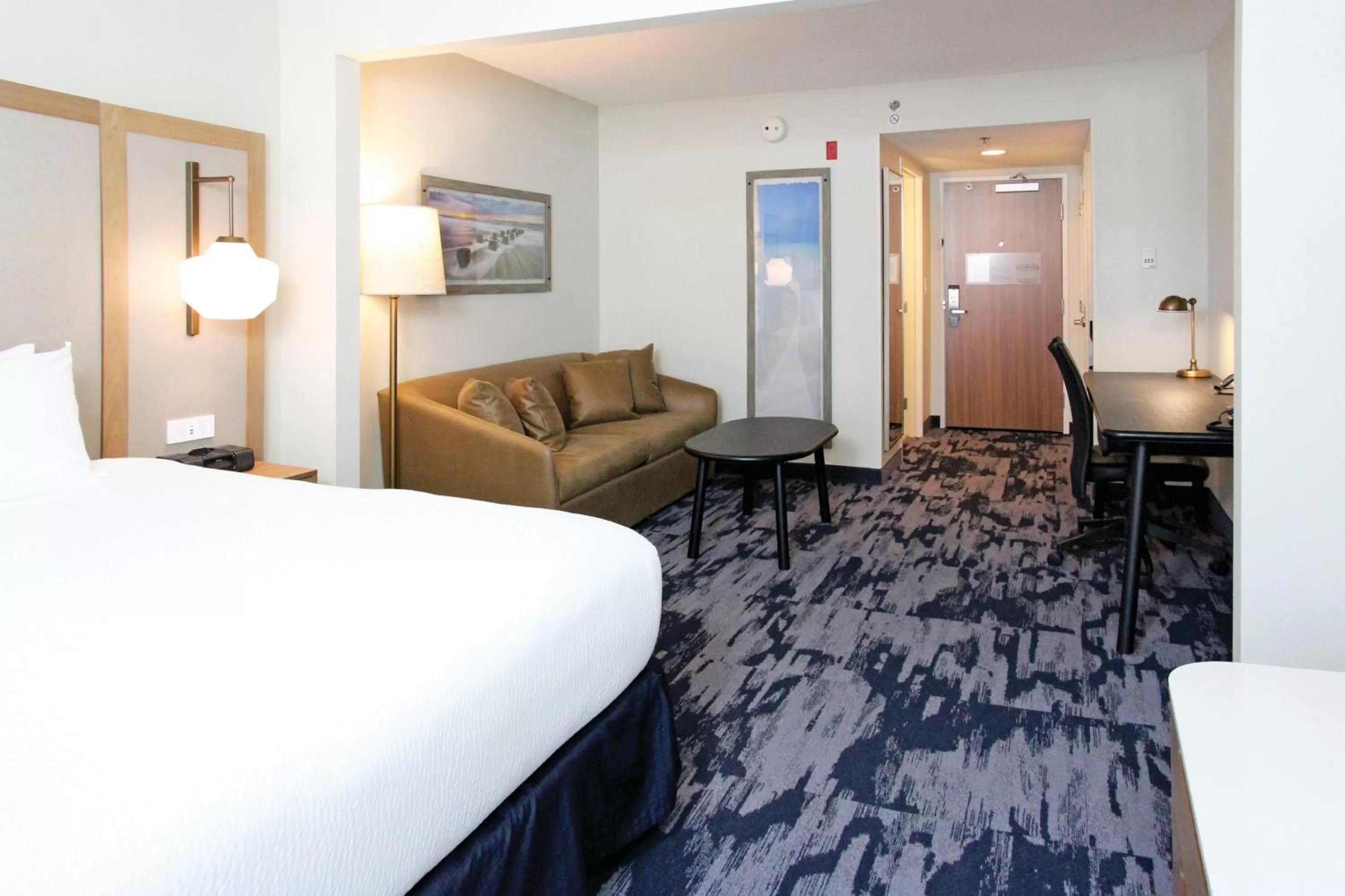 Guests, Bed in Fairfield Inn & Suites by Marriott Charleston Airport/Convention Center