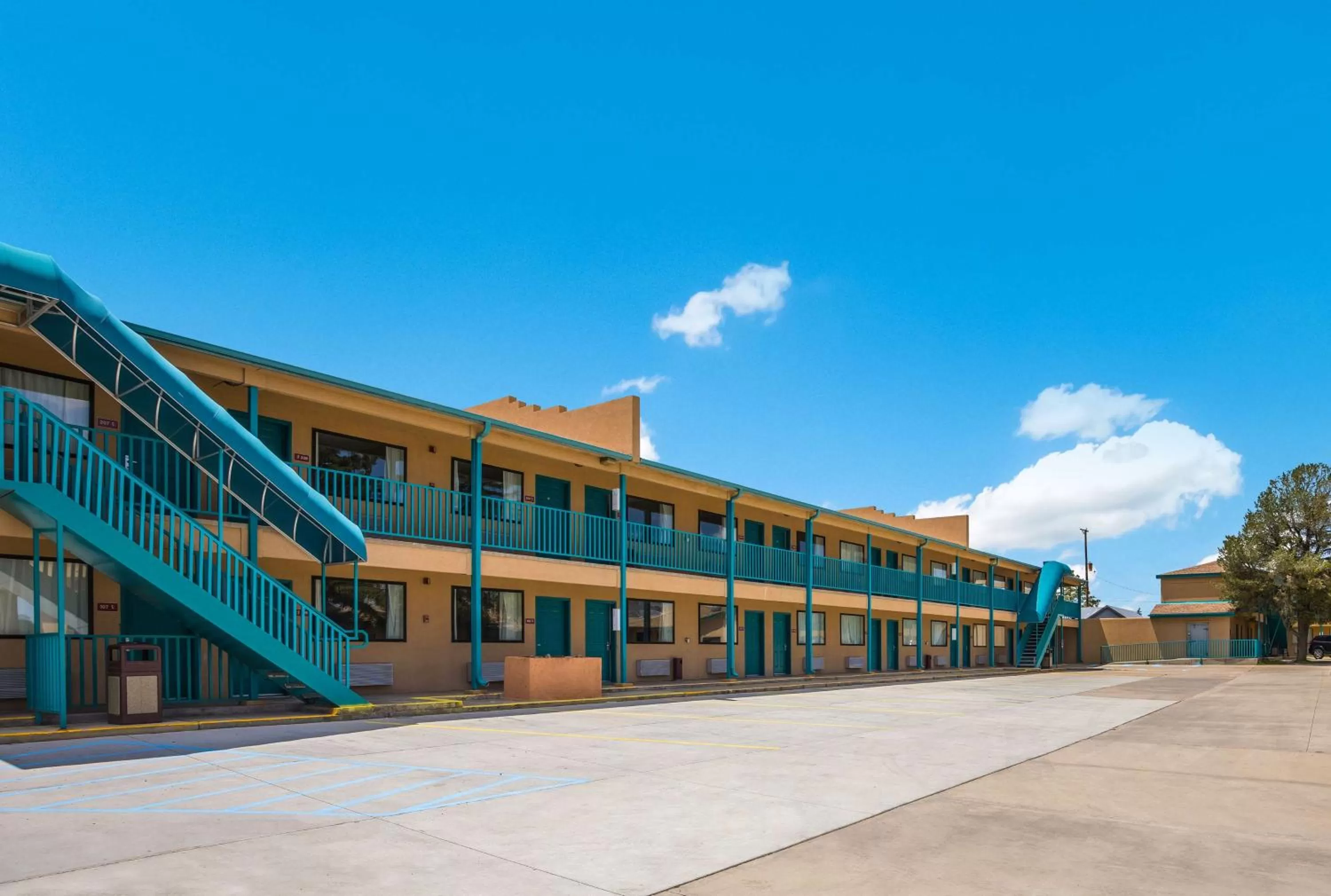 Property building in Best Western Kokopelli Lodge