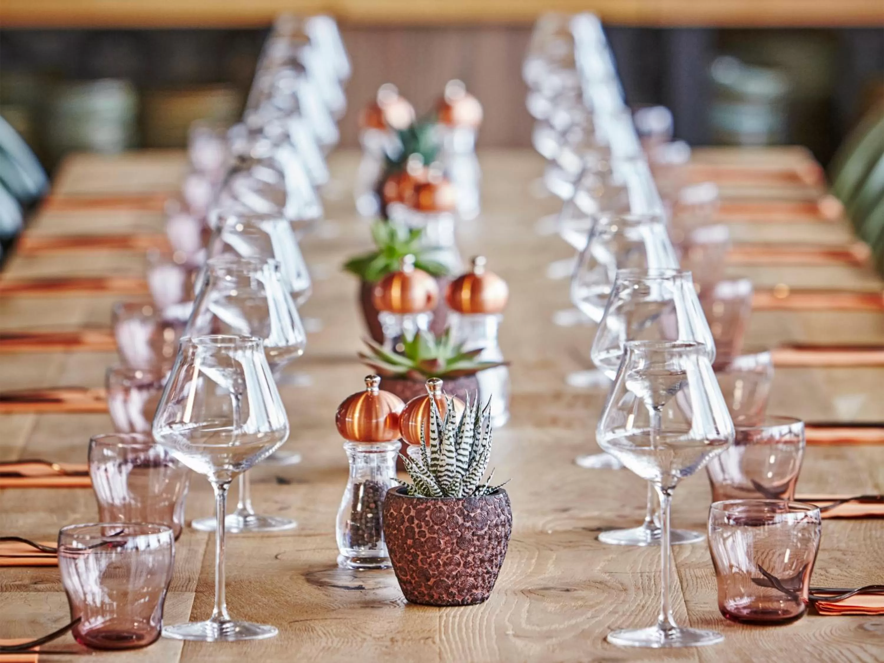 Restaurant/places to eat in Golden Tulip Bordeaux Euratlantique