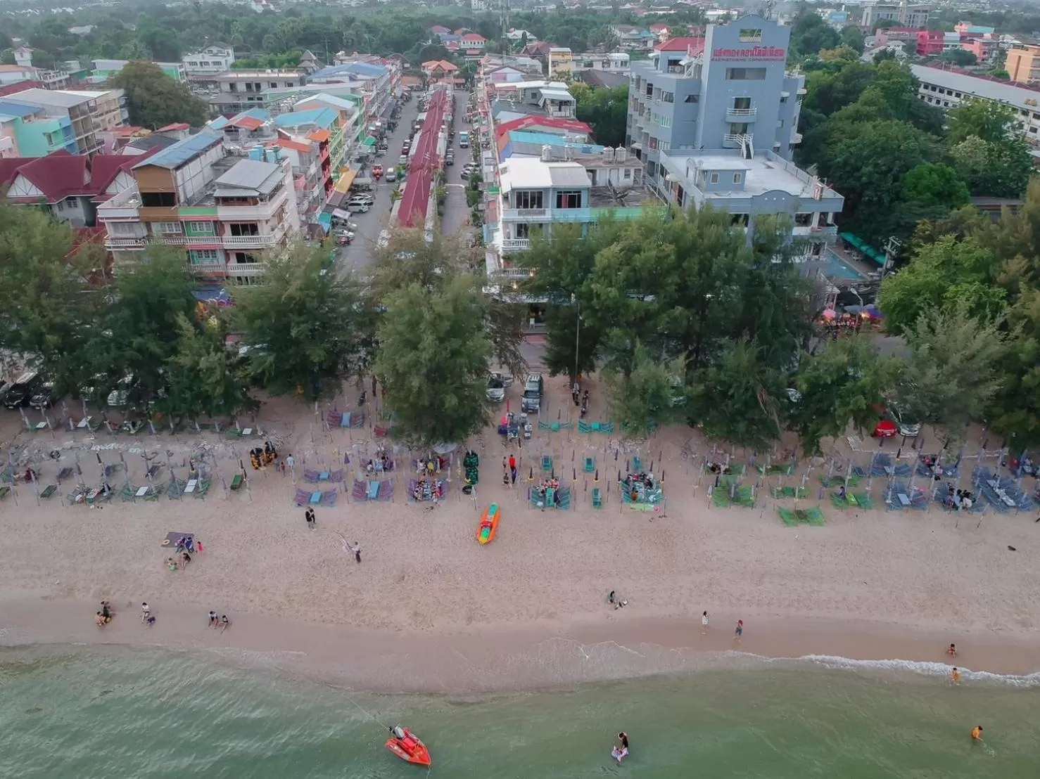 Neighbourhood in THE BEACH CHA AM Suites