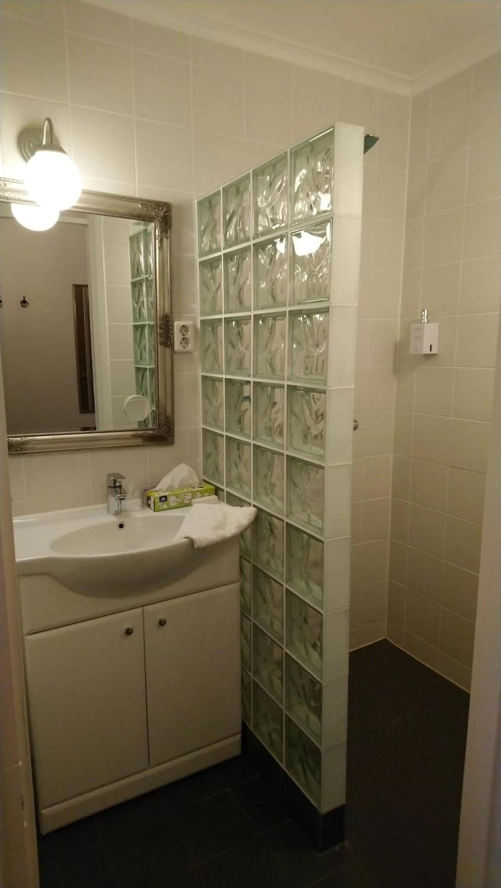 Bathroom in Hotell Wettern