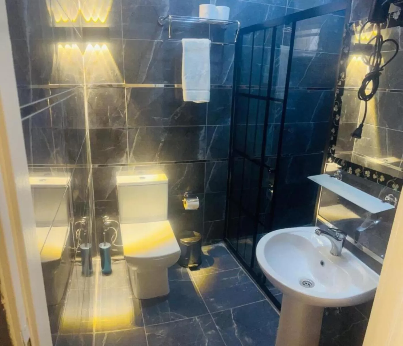 Shower, Bathroom in Old City Family Hotel