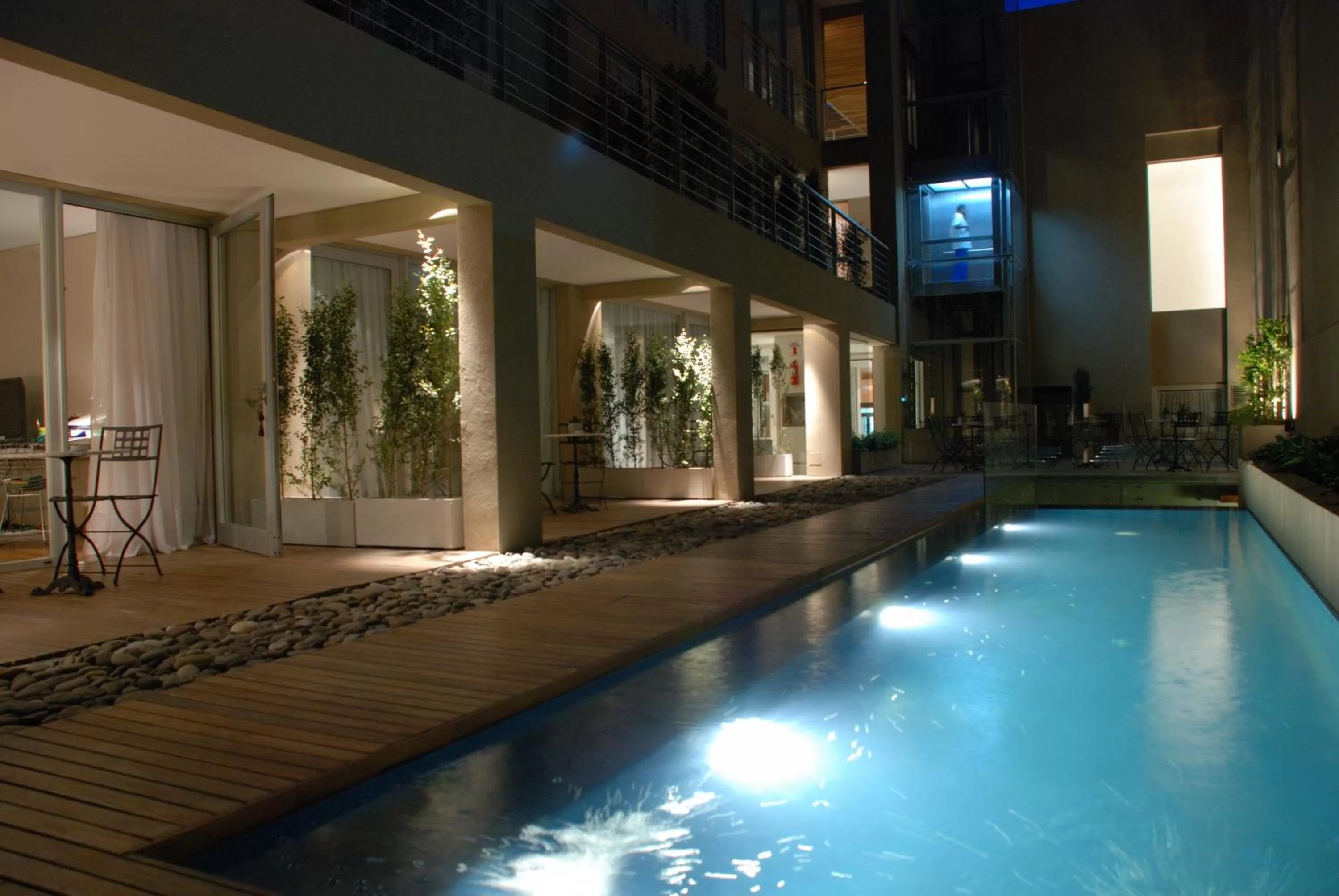 Swimming pool in San Isidro Plaza Hotel