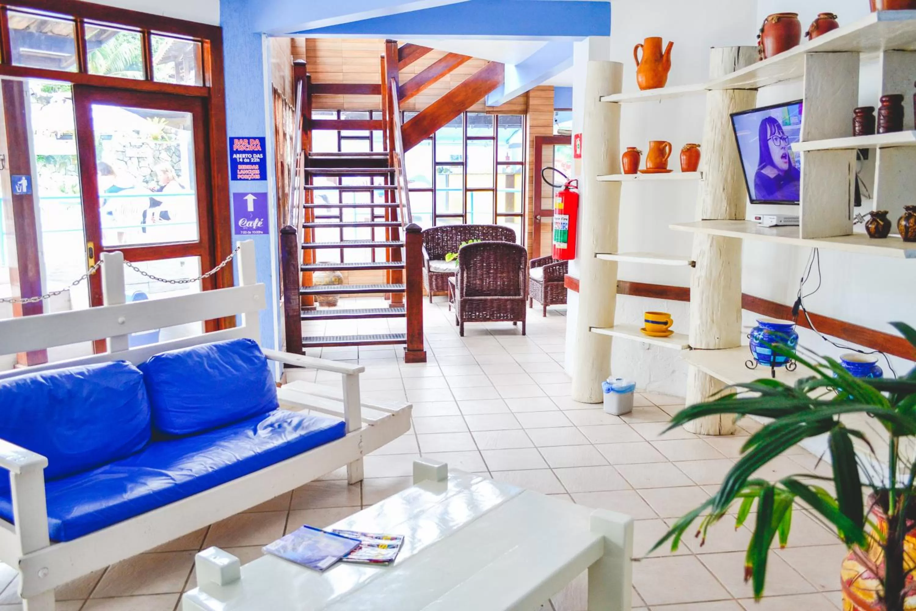 Communal lounge/ TV room in Hotel Porto das Ancoras