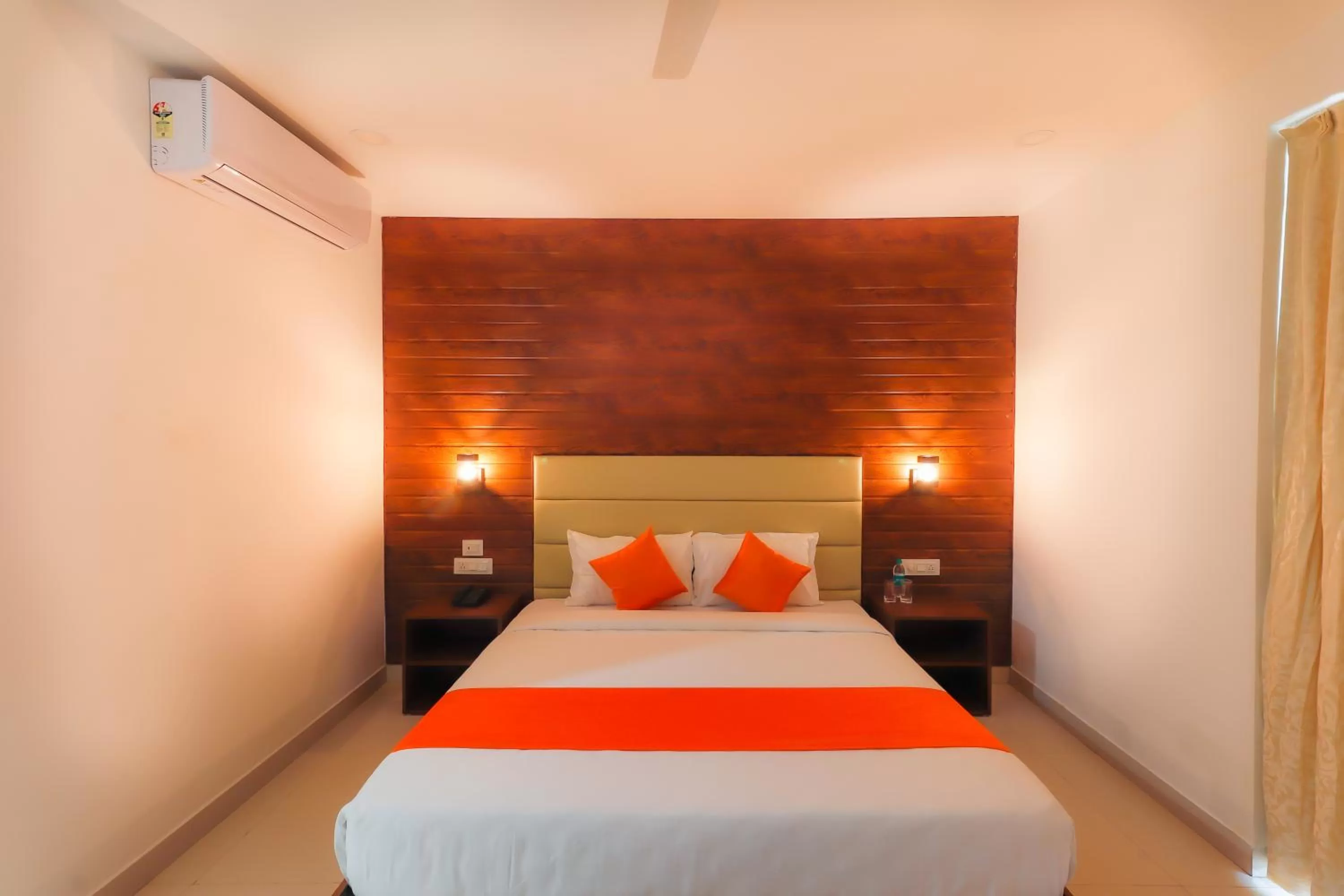 Bed in Miranda Beach Resort Baga