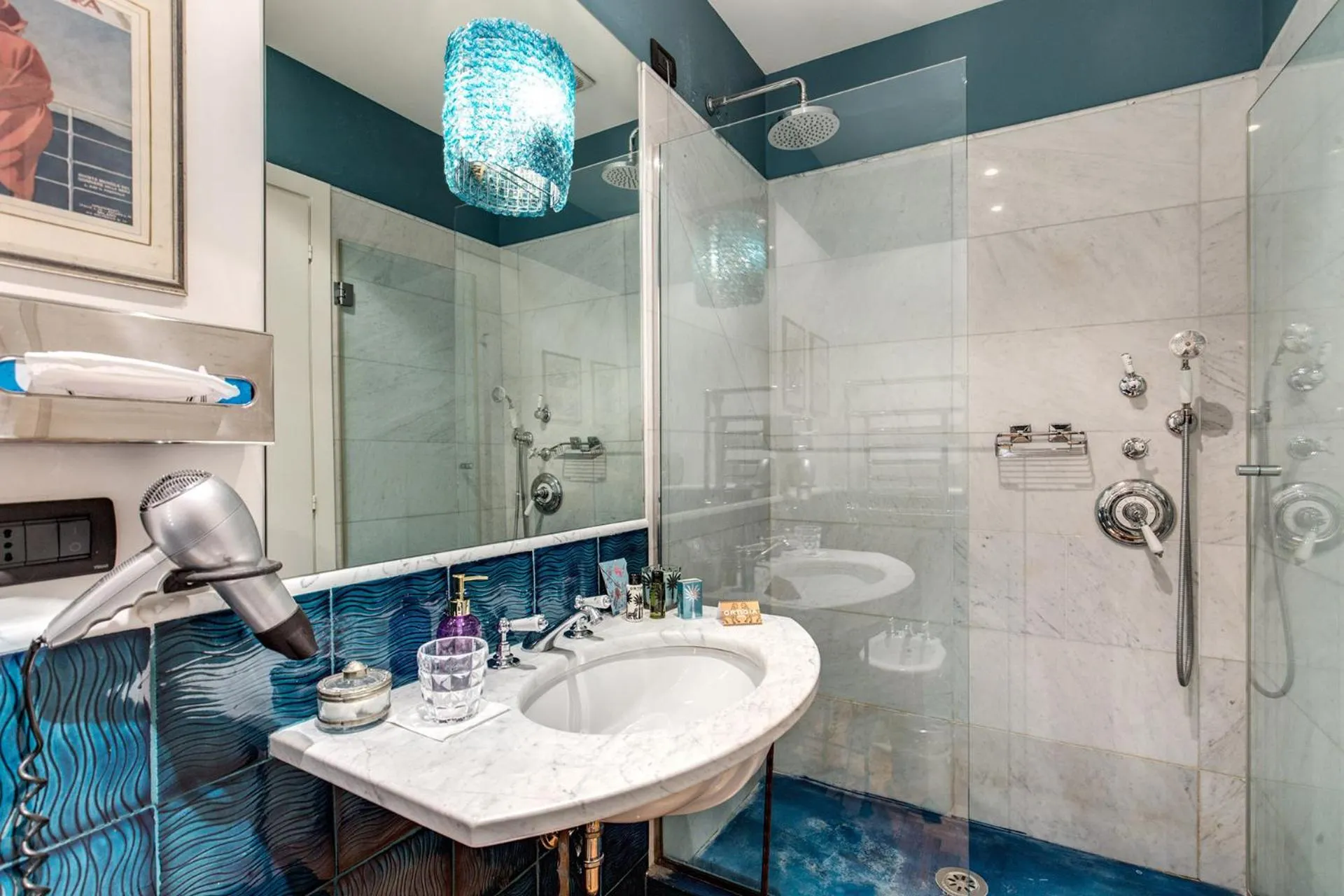 Bathroom in Hotel Villa Linneo