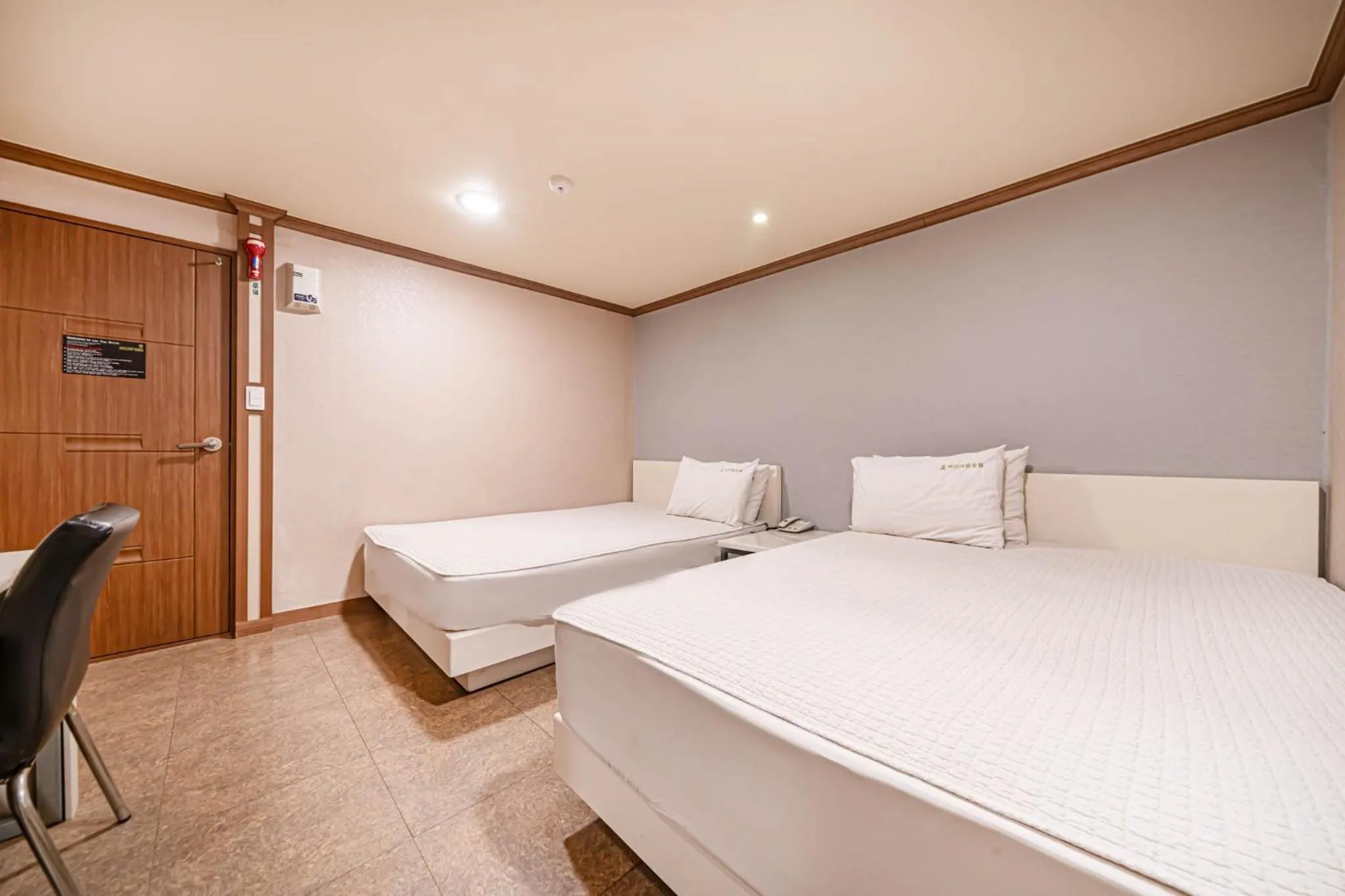 Bedroom, Bed in Top Motel Busan