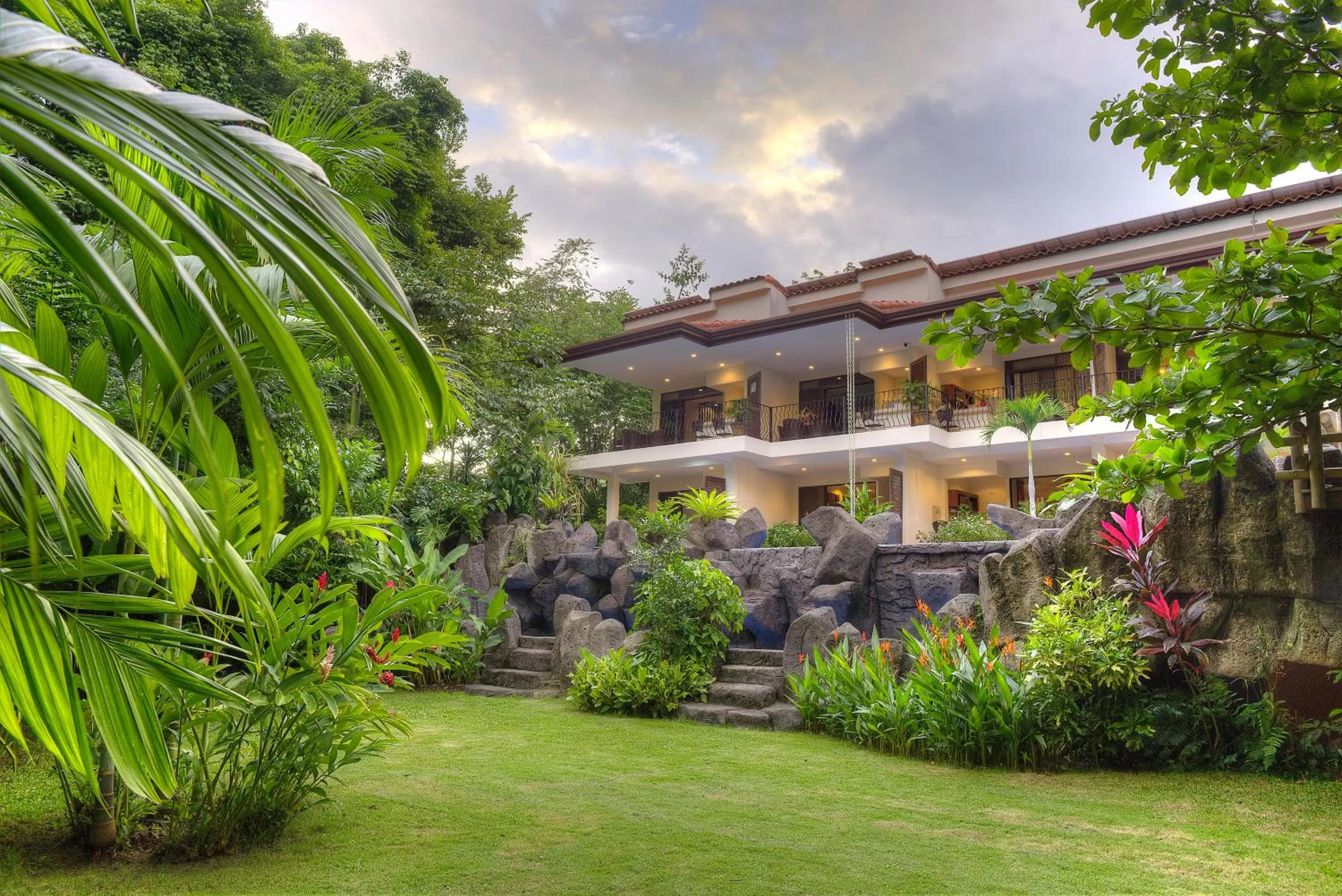 Property building in Pumilio Mountain & Ocean Hotel