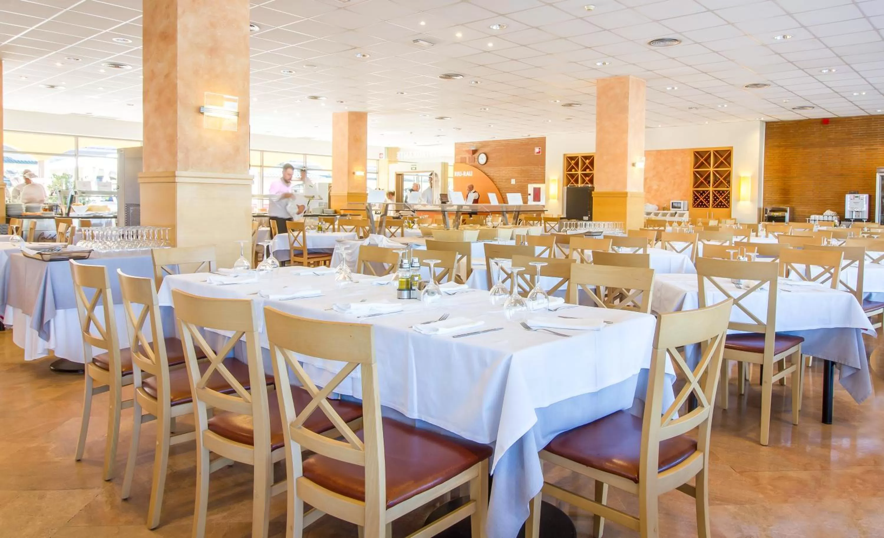 Restaurant/places to eat in Hotel Mediterraneo