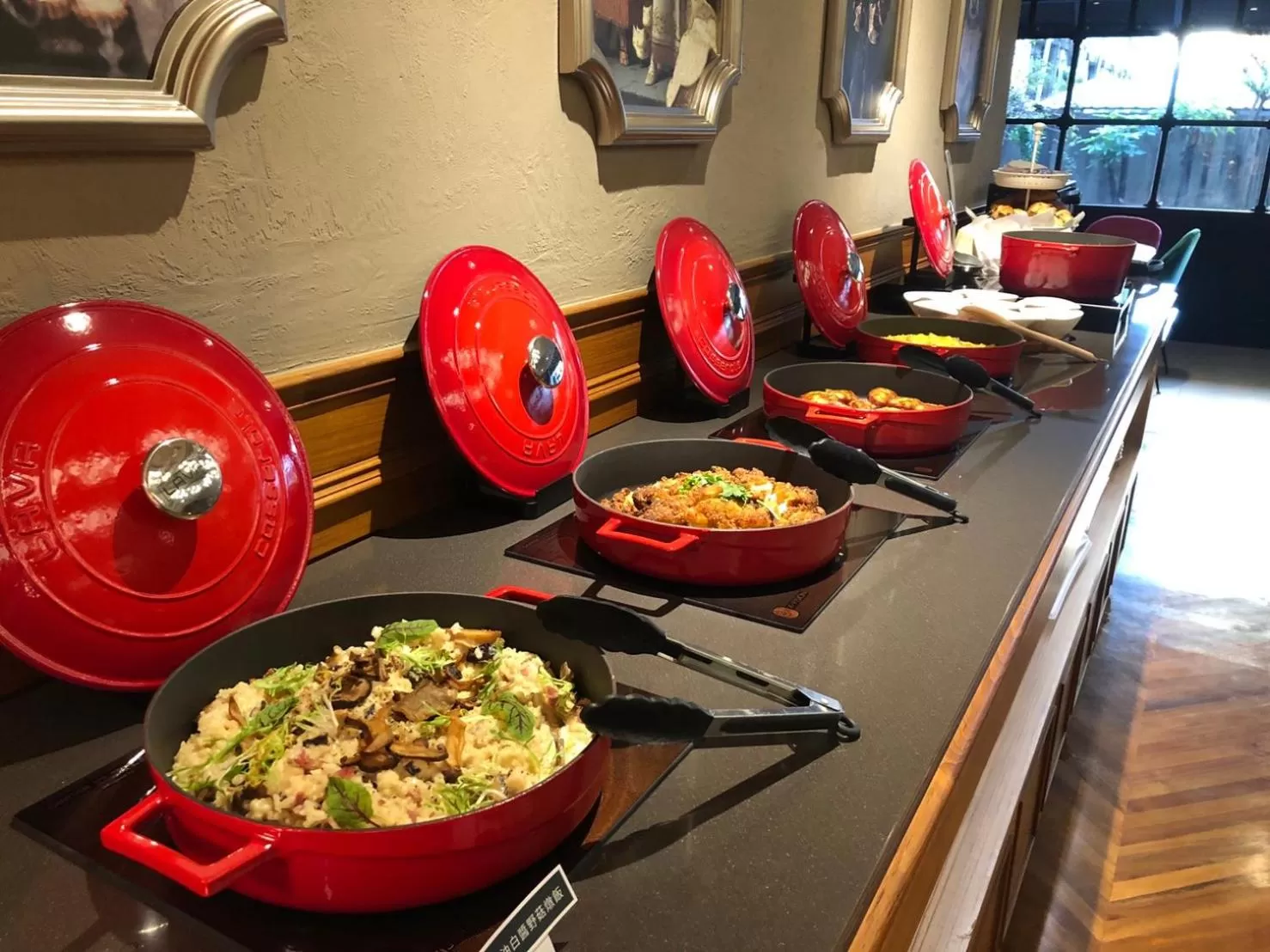 Breakfast in Jia's Inn