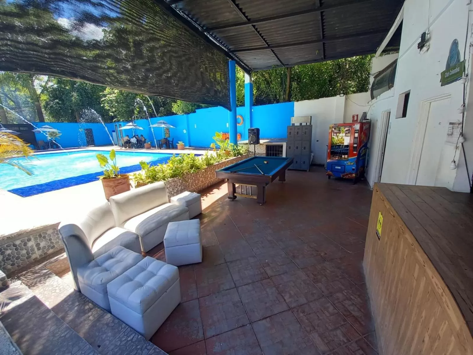 Swimming Pool in Hotel Miami Beach