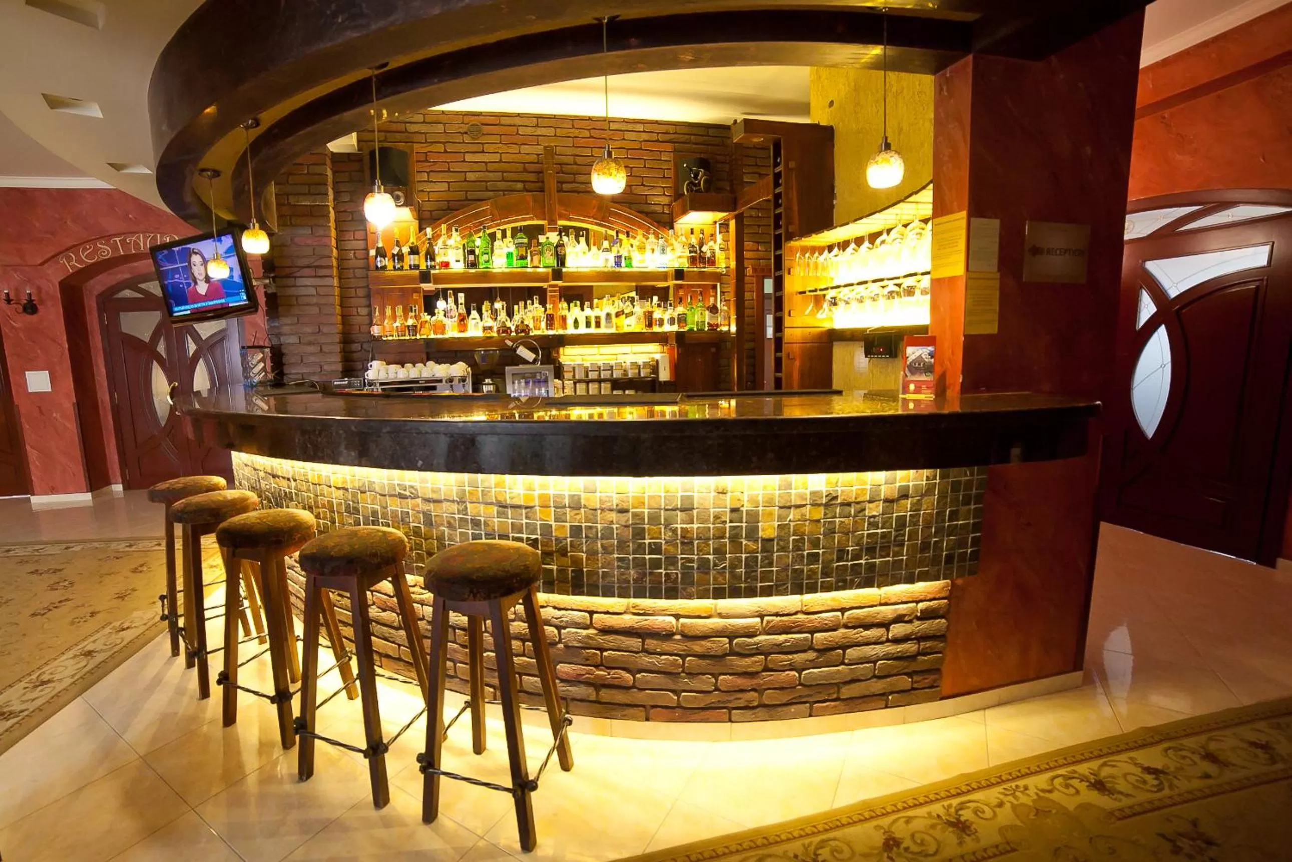 Lounge or bar in VisPas Hotel