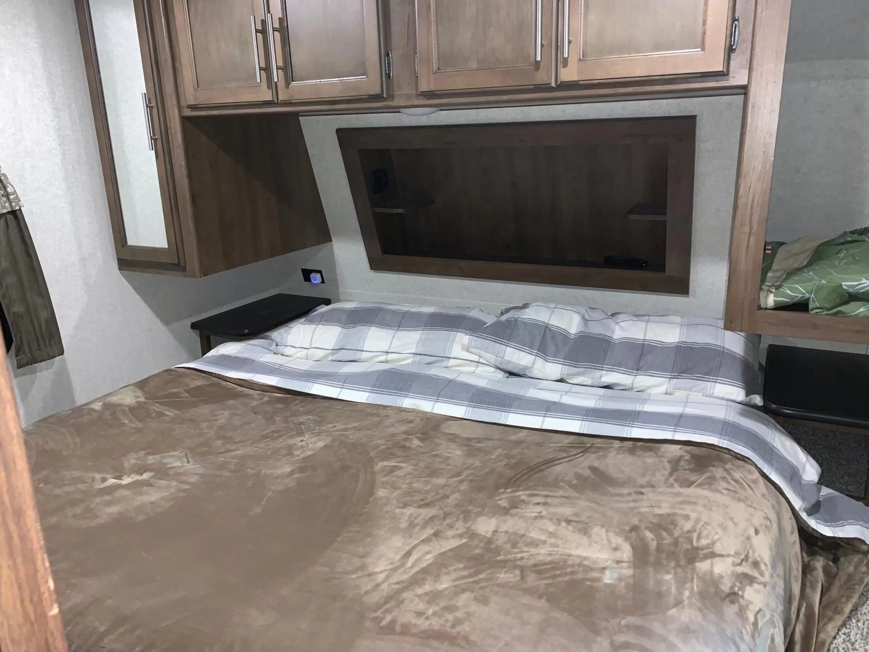 Bed in Glacier Haven Inn