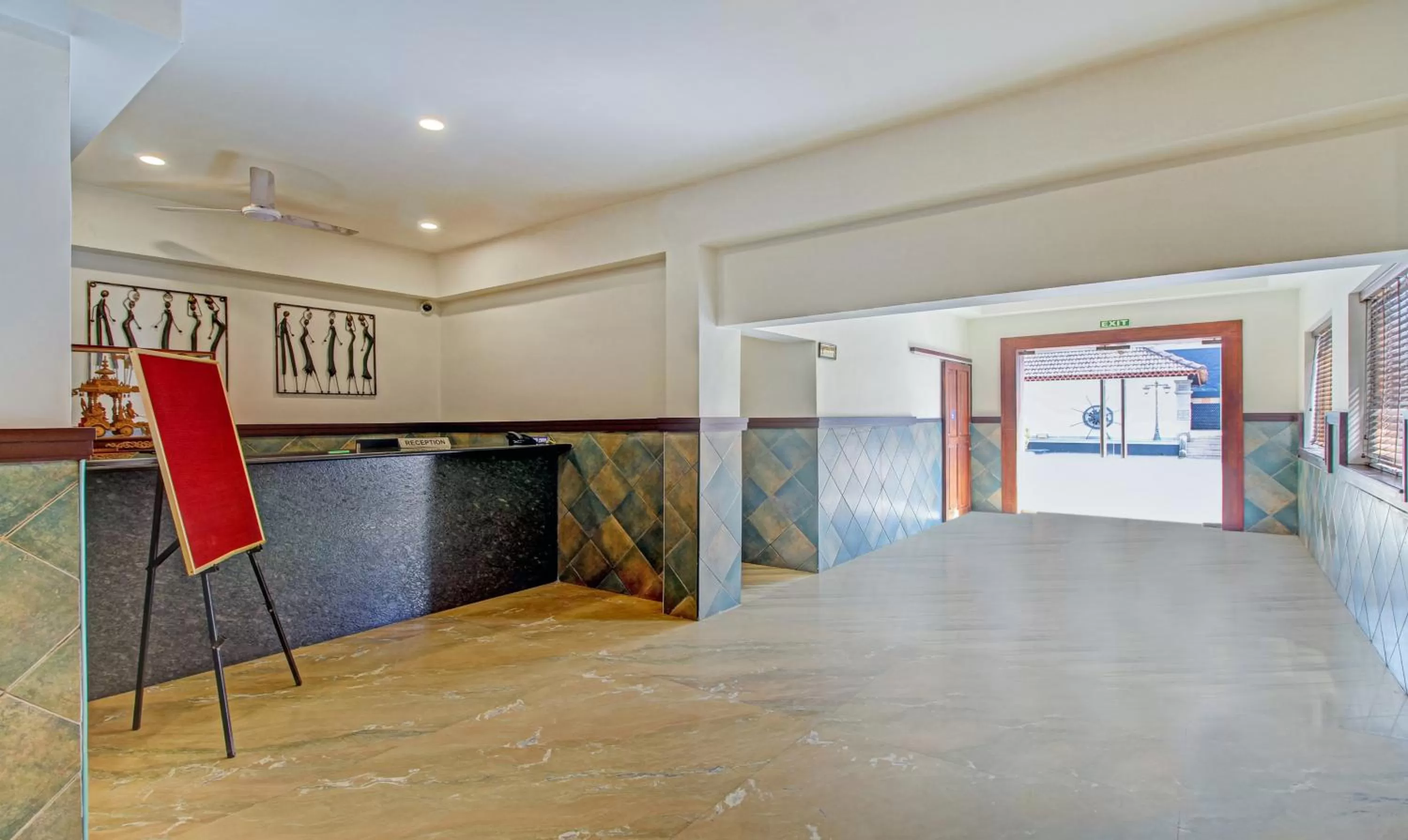 Lobby or reception in Treebo Prince