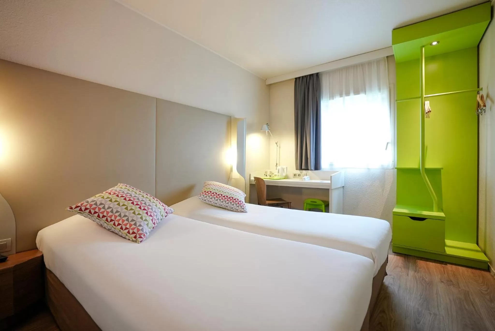 Photo of the whole room, Bed in Campanile Paris CDG Airport Villepinte