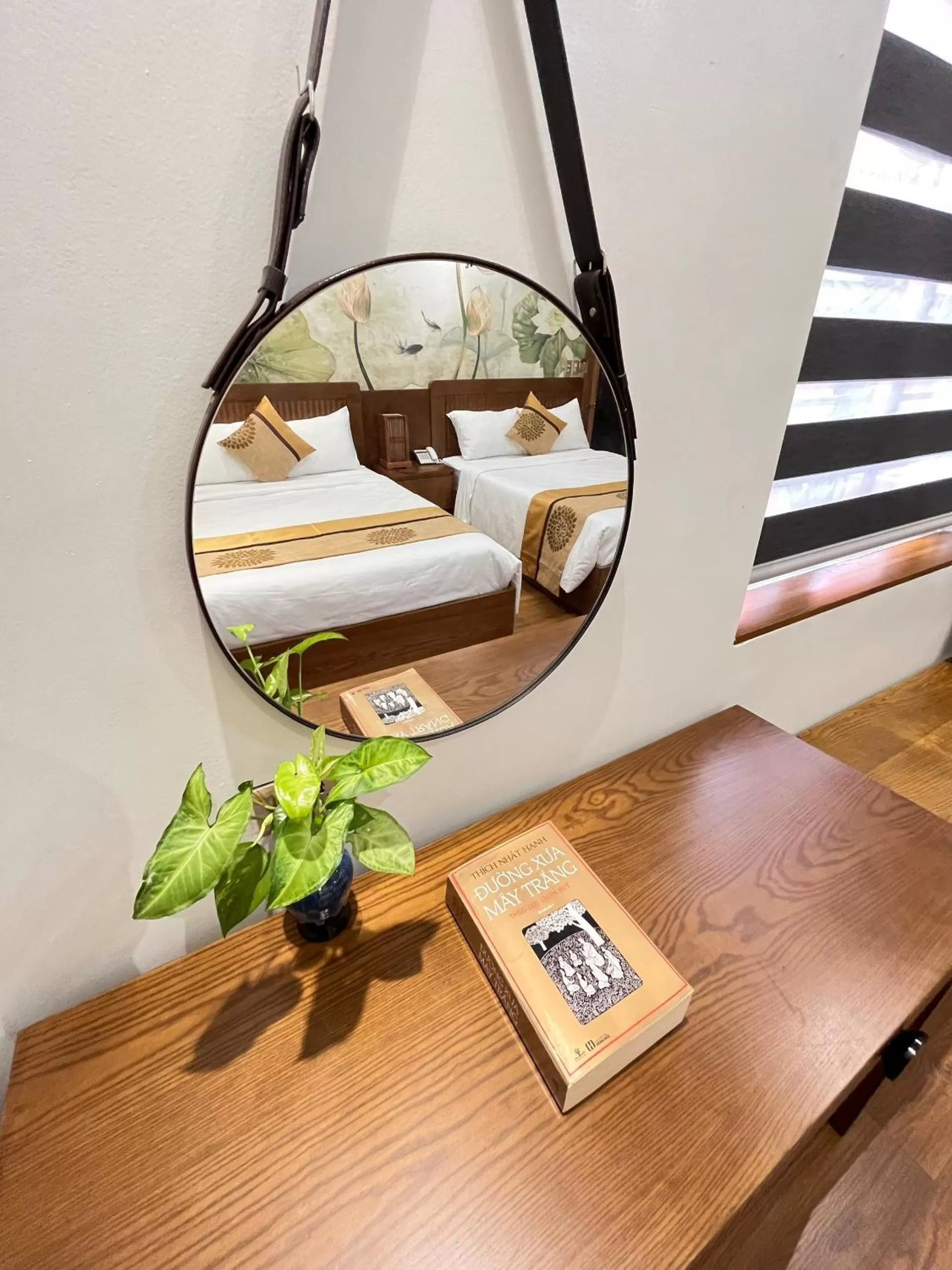 Decorative detail in Samatha Hotel Bai Chay, Ha Long