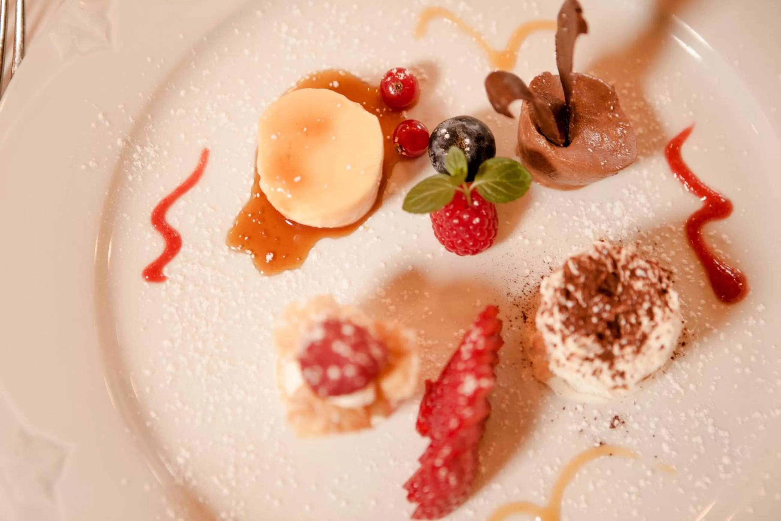 Restaurant/places to eat in Schlosshotel Grünwald