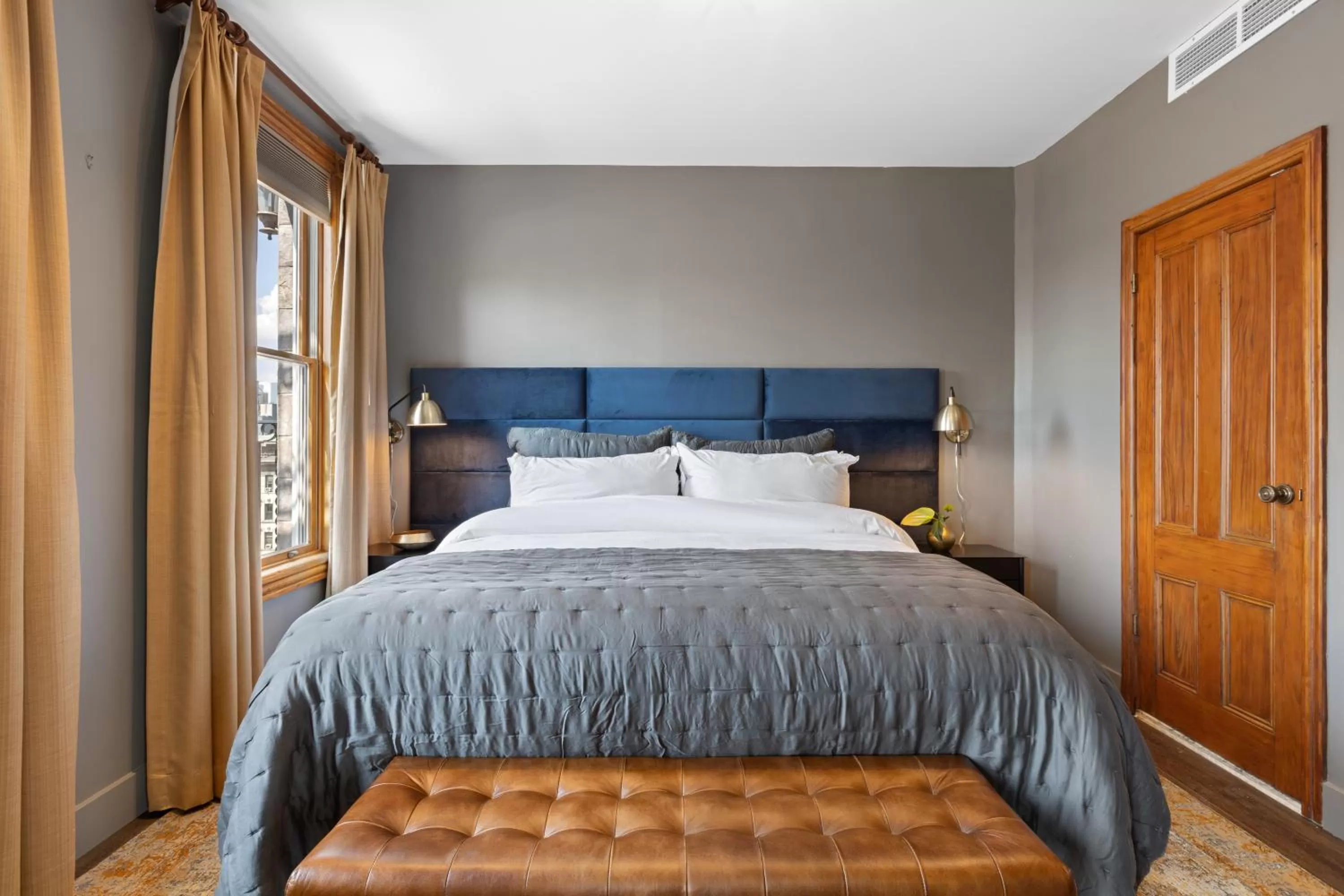 Bed in The Historic Blue Moon Hotel - NYC